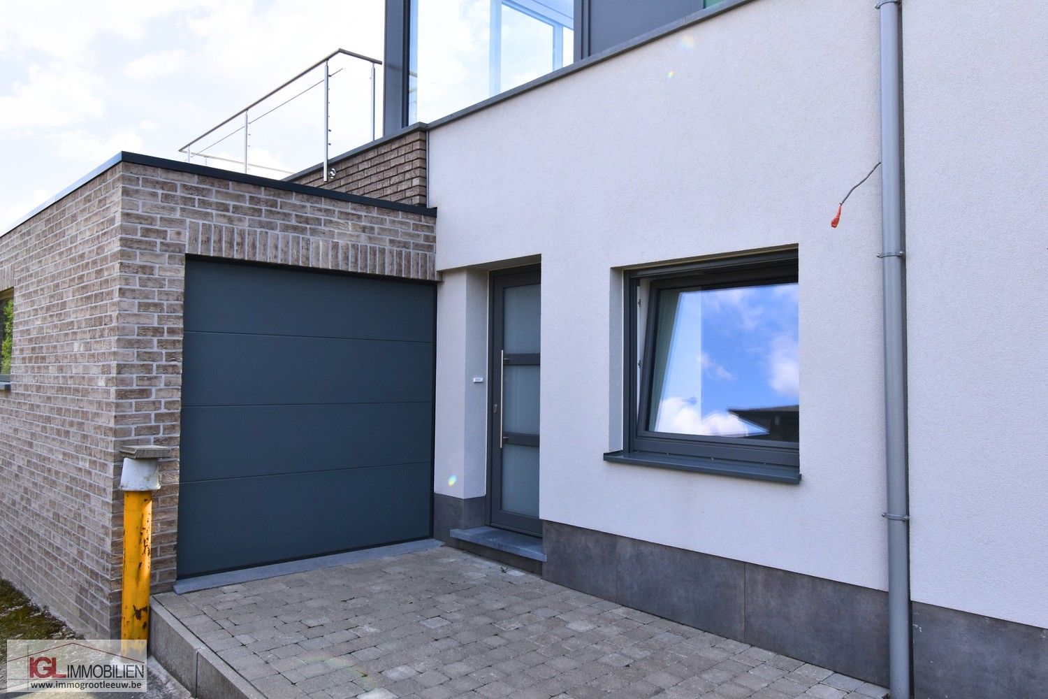 Modern gelijkvloersappartement in groene en rustige omgeving foto 2