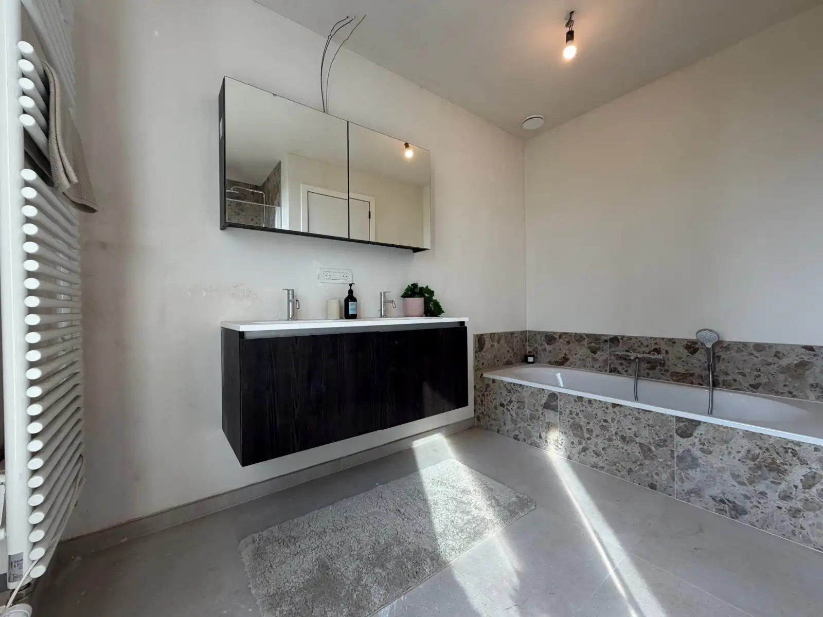Rustig gelegen nieuwbouwwoning foto 16