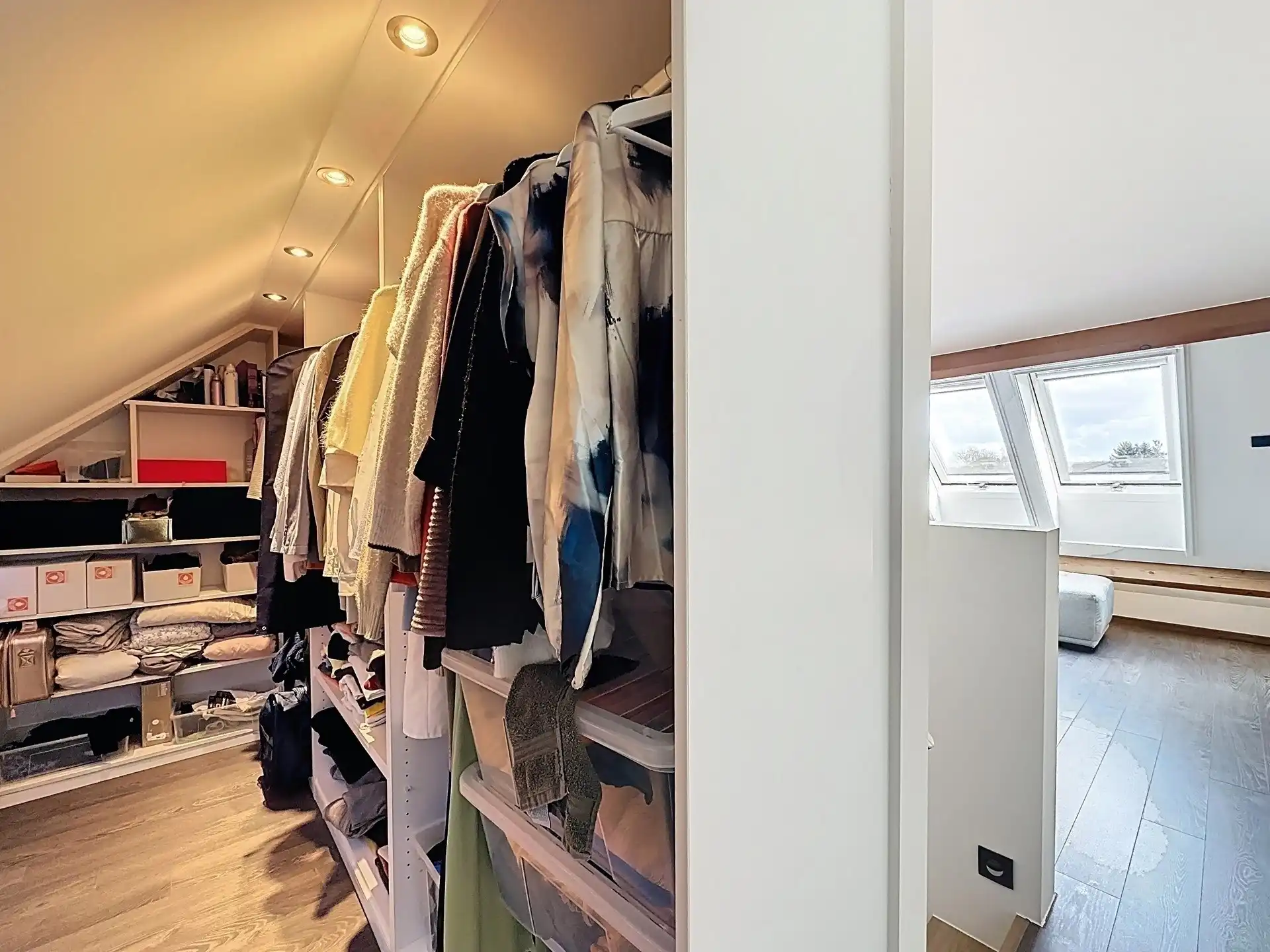 Ruime, luxueuze open bebouwing met 4 slaapkamers, 2 badkamers en garage op een perceel van 741m².  foto 27