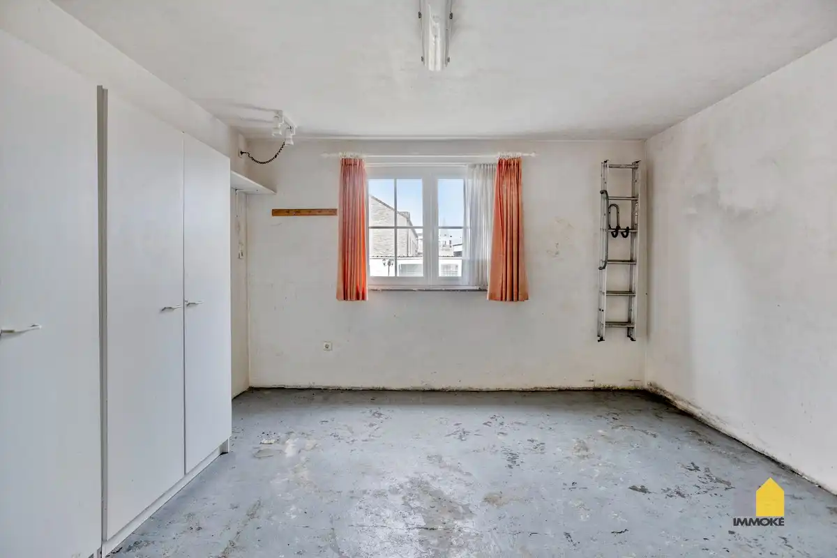 Vrijstaande, statige woning op 7 a 82 ca met 3 slpk en mooie tuin. foto 17