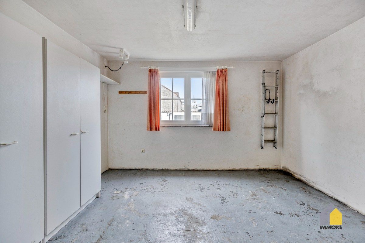 Vrijstaande, statige woning op 7 a 82 ca met 3 slpk en mooie tuin. foto 17