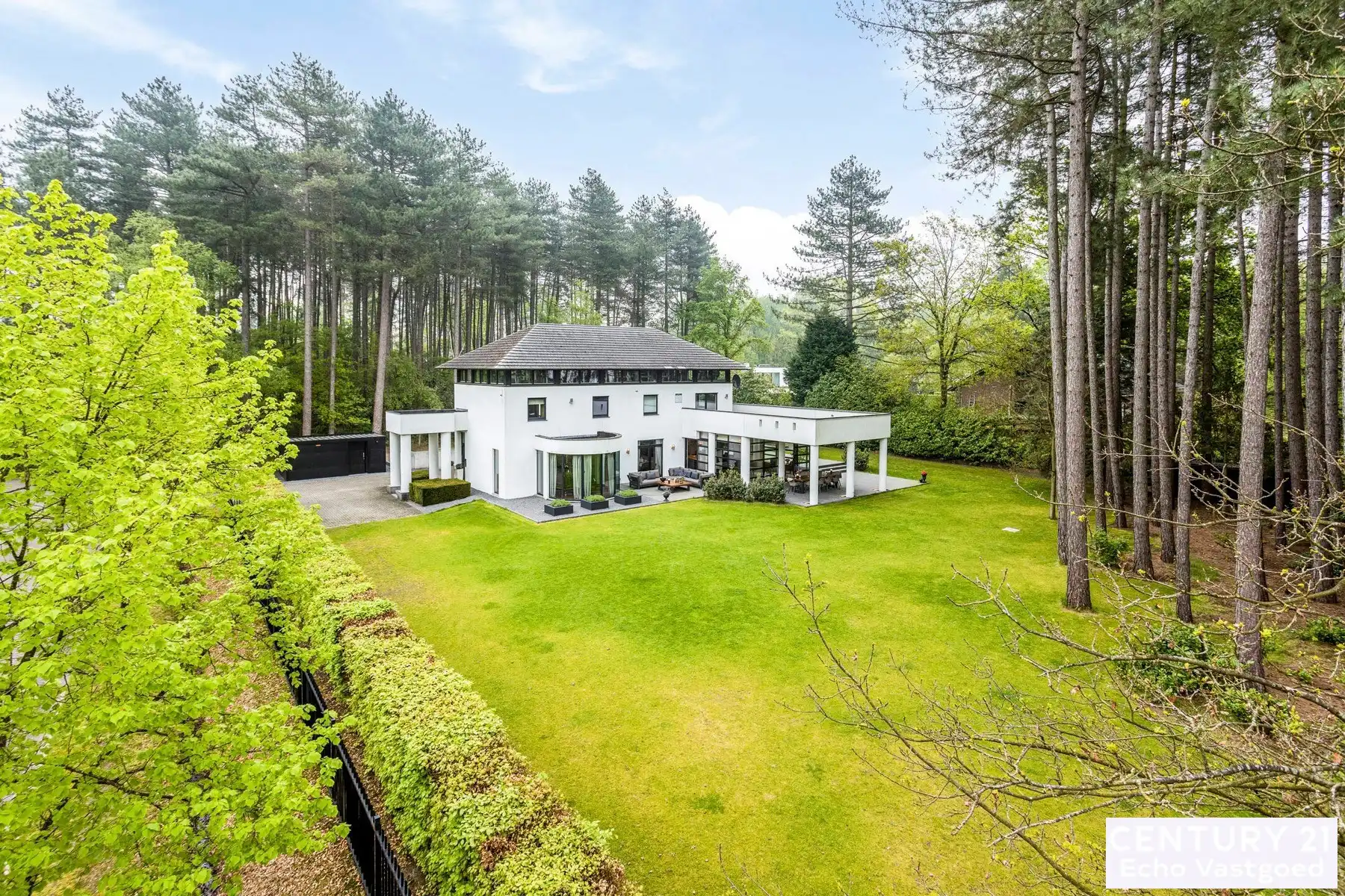 Villa met binnenzwembad en COMPLETE wellness op ca 2590m² foto 3