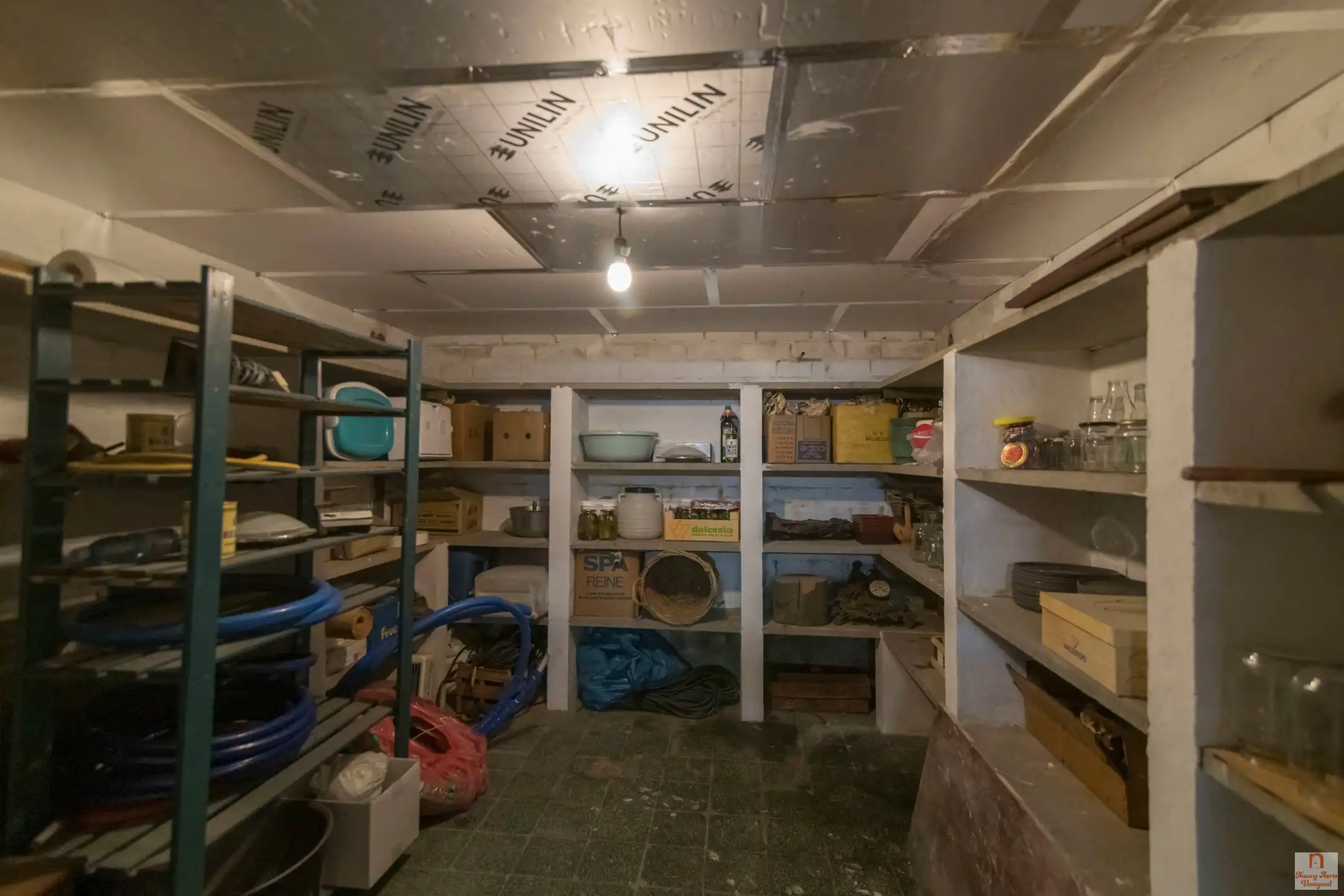 Ruime, vernieuwde woning met terras en tuin in Koersel foto 53