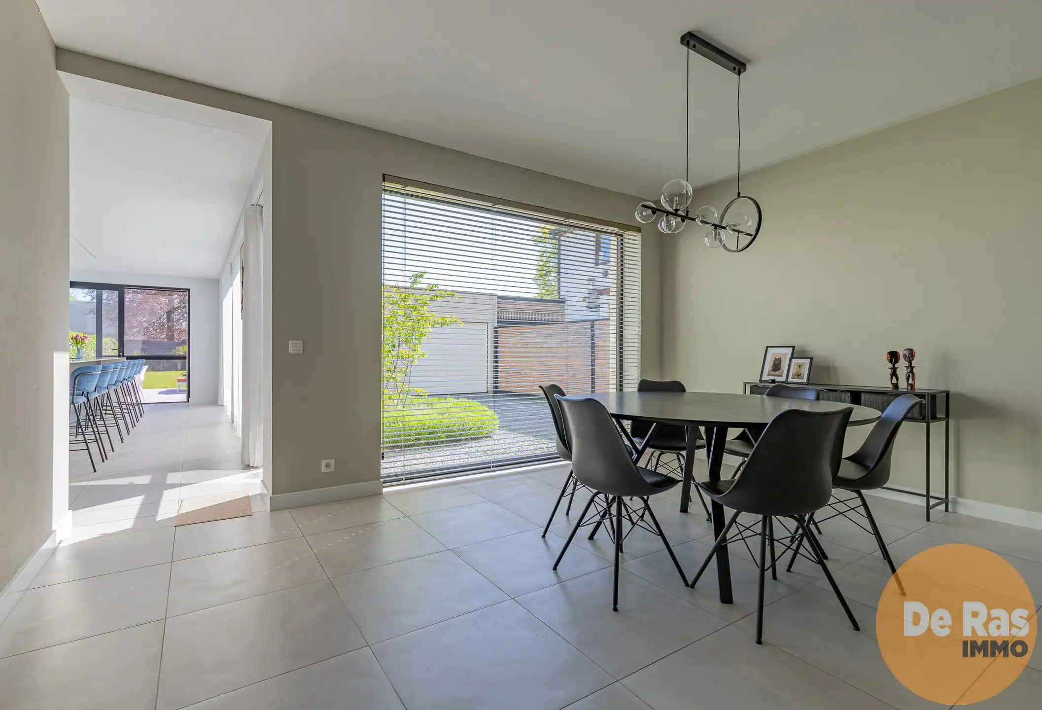 WICHELEN - Exclusief gerenoveerde woning met 4 slaapkamers foto 9