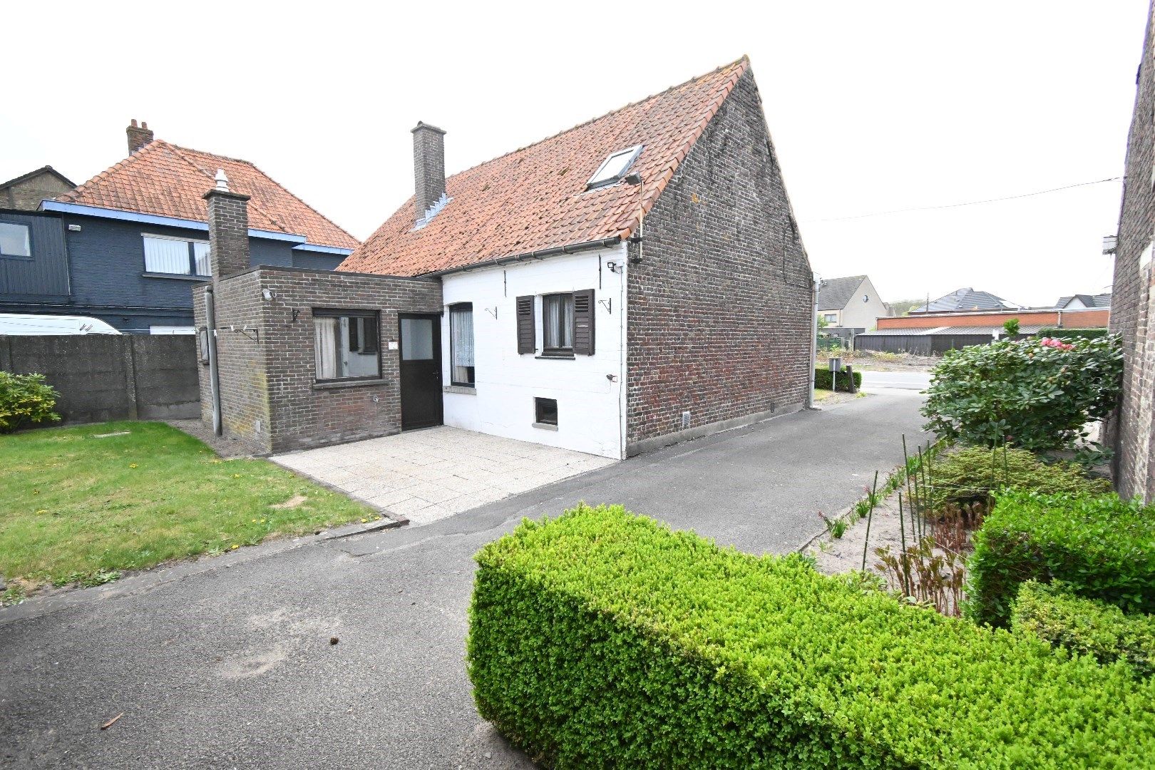 Alleenstaande woning met garage en tuin foto 4