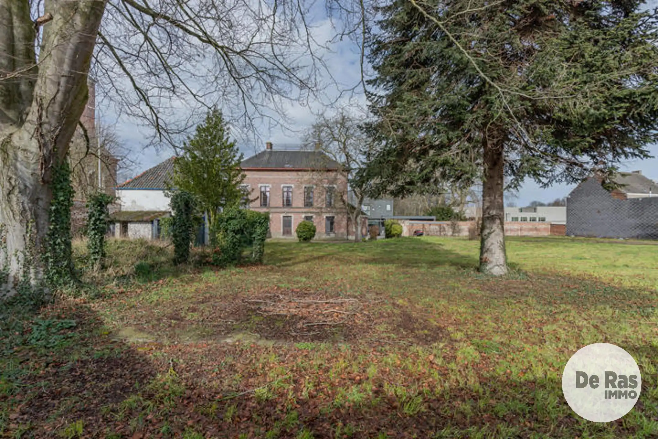 ERPE-MERE - Pastorij-dokterswoning op 13a 72ca foto 18