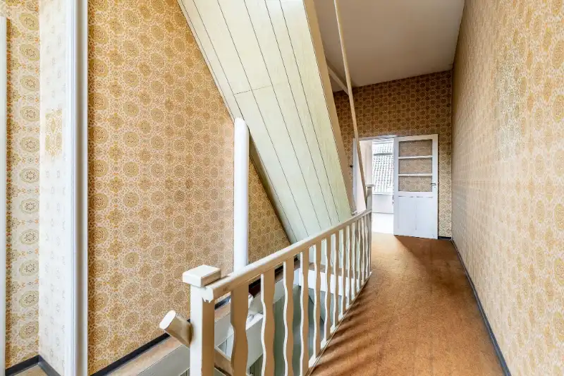 Zeer ruime, te renoveren woning met mogelijkse uitweg. foto 11