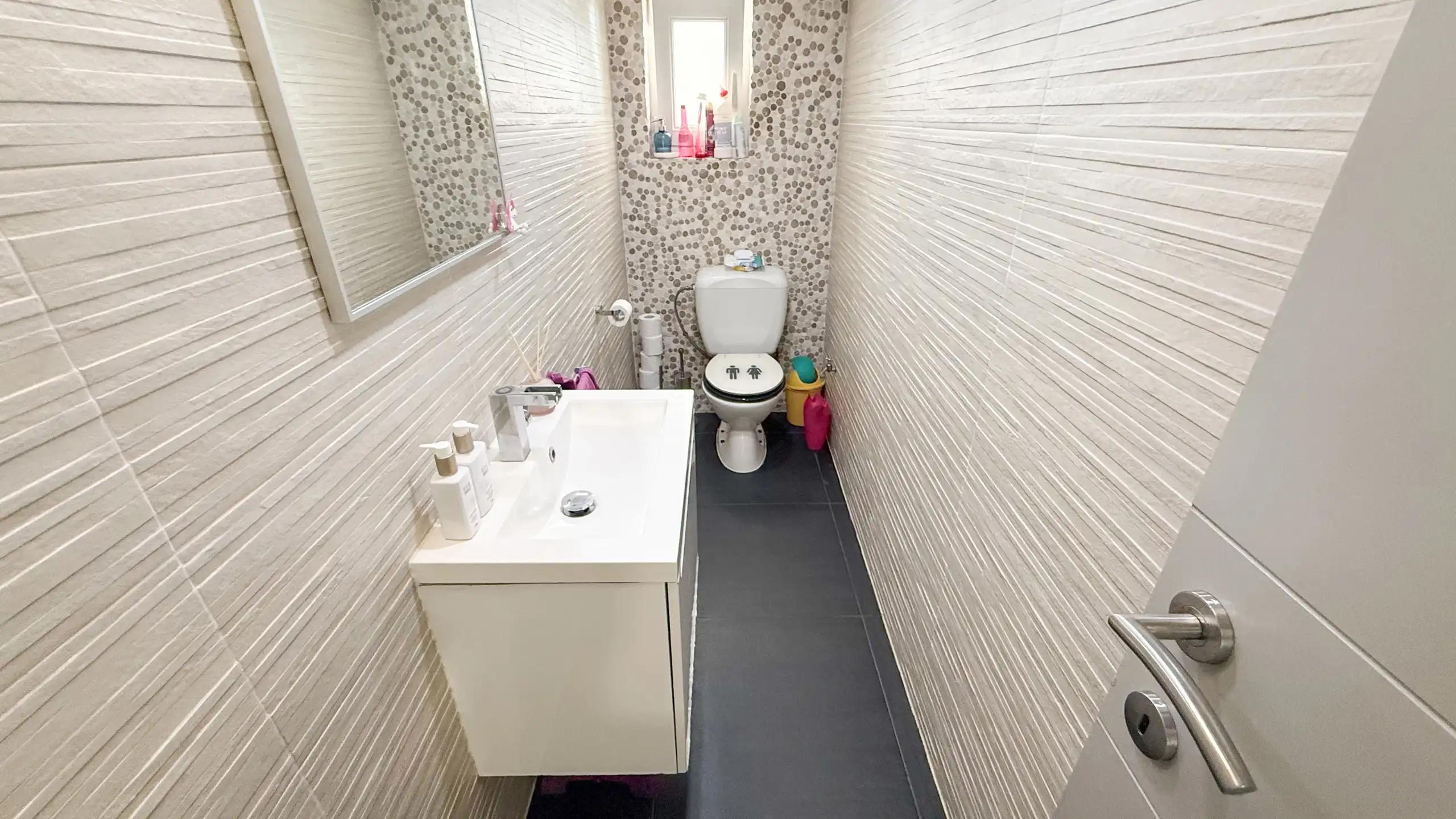 Instapklare woning met 3slpks, kelder en mooie tuin in Ham! foto 13