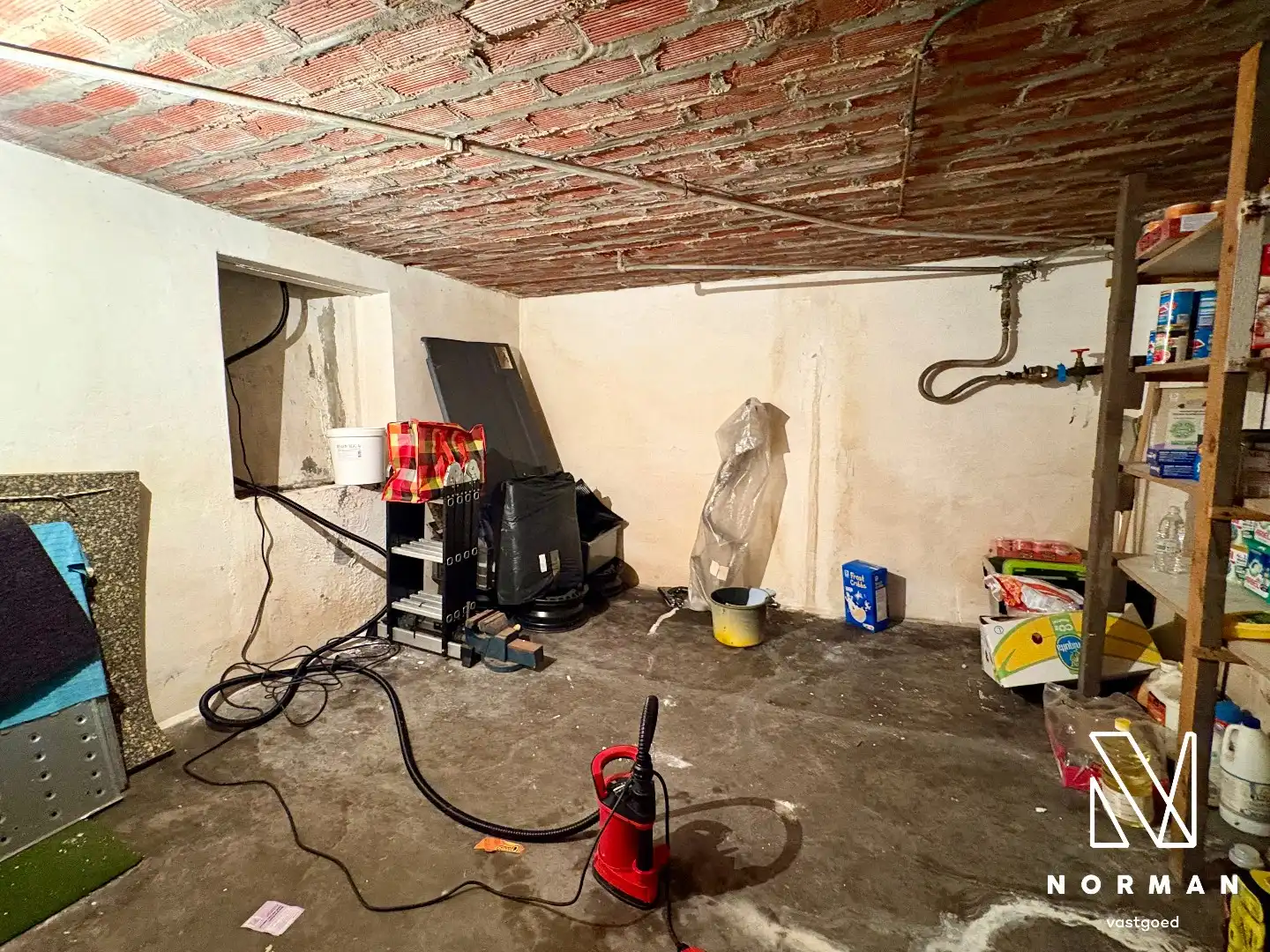 Te renoveren woning te koop in Kuurne met ruime tuin en goede ligging!  foto 11