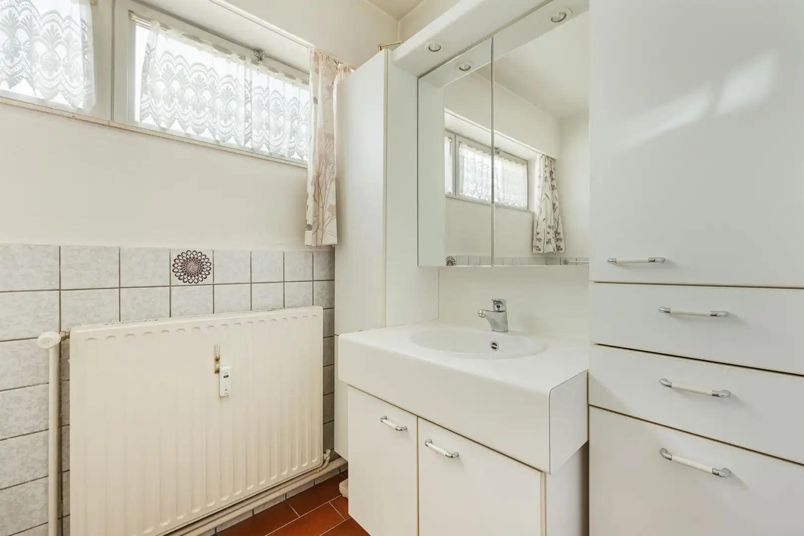 Lichtrijk appartement met 2 slaapkamers en ruim overdekt terras in Boechout foto 12