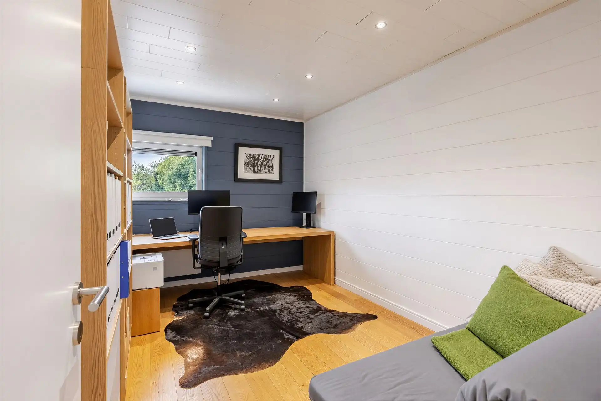 Exclusieve woning met 5 slaapkamers, tennisplein, poolhouse en ruime tuin foto 17