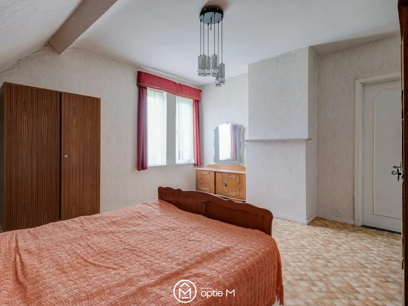 Charmante woning te koop in Bilzen-Hoeselt – verrassend ruim en met veel potentieel foto 33