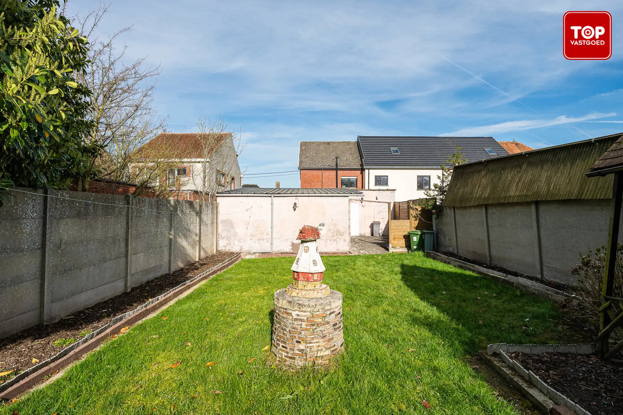 HOB met 3 slaapkamers en tuin foto 28