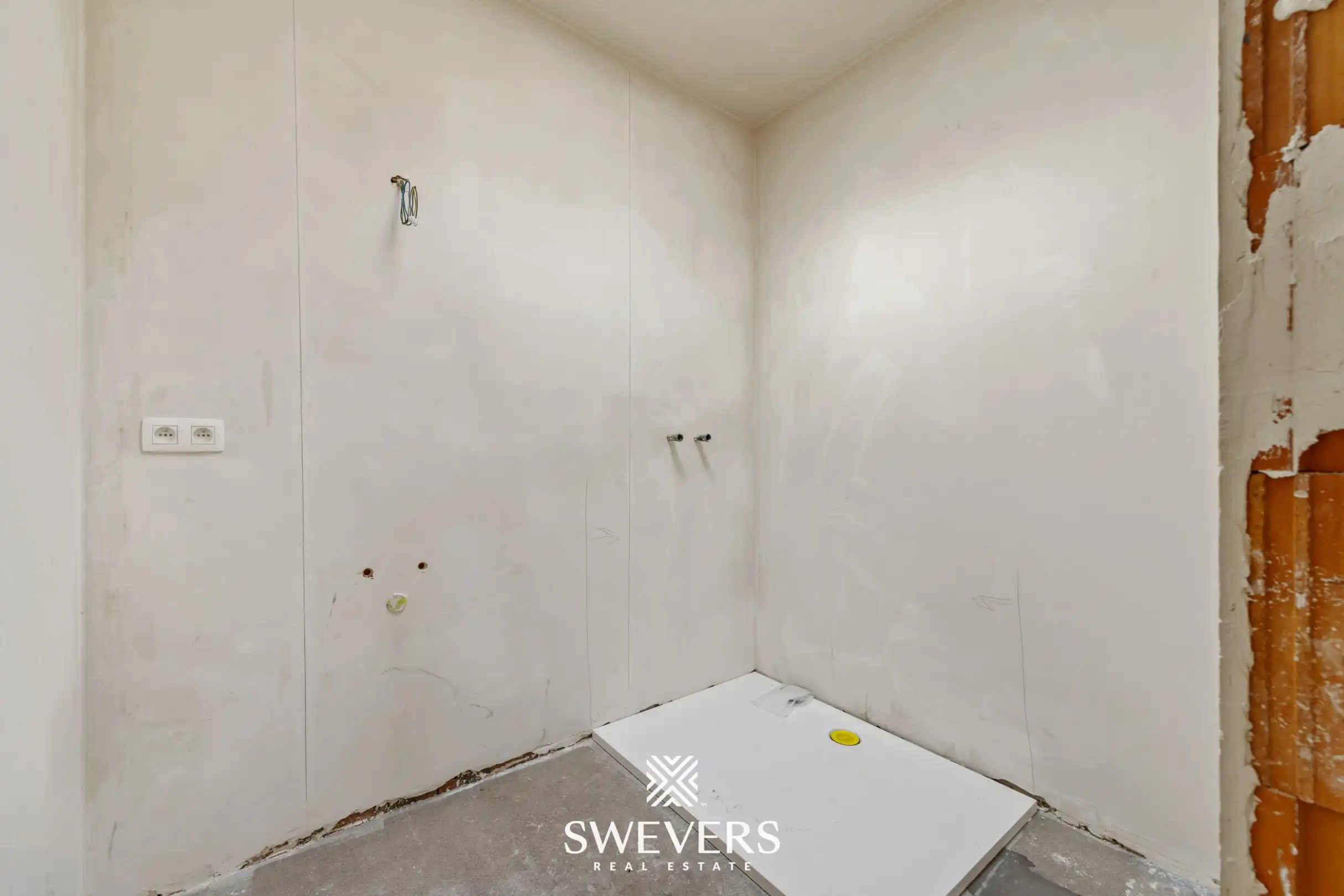 GEEN BTW: Woning met handelsruimte van 36m² te Viversel  foto 20