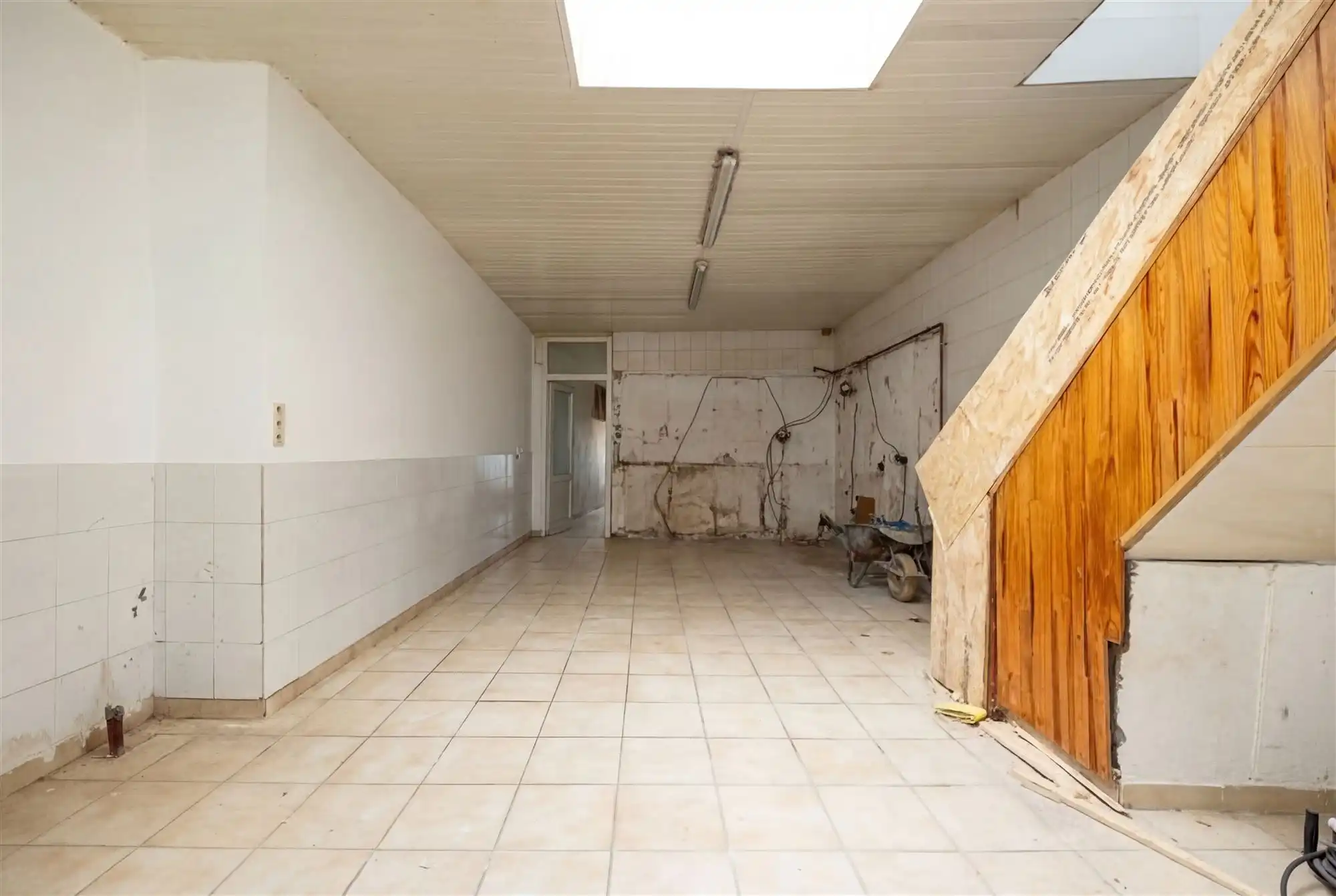 Te renoveren ééngezinswoning met 3 slpkrs, tuin en garage foto 4