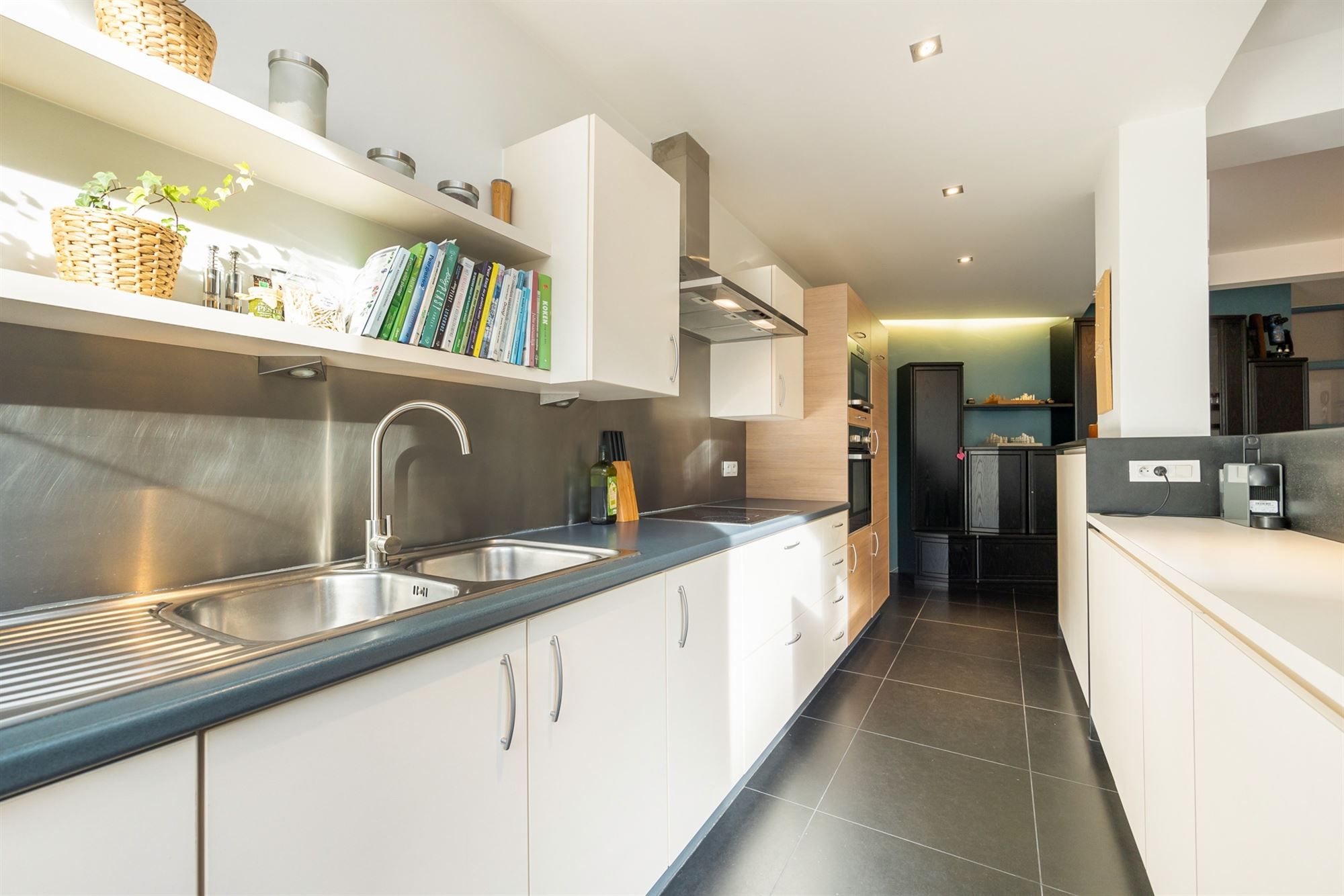 Ruime gezinswoning met garage in Mechelen centrum foto 8