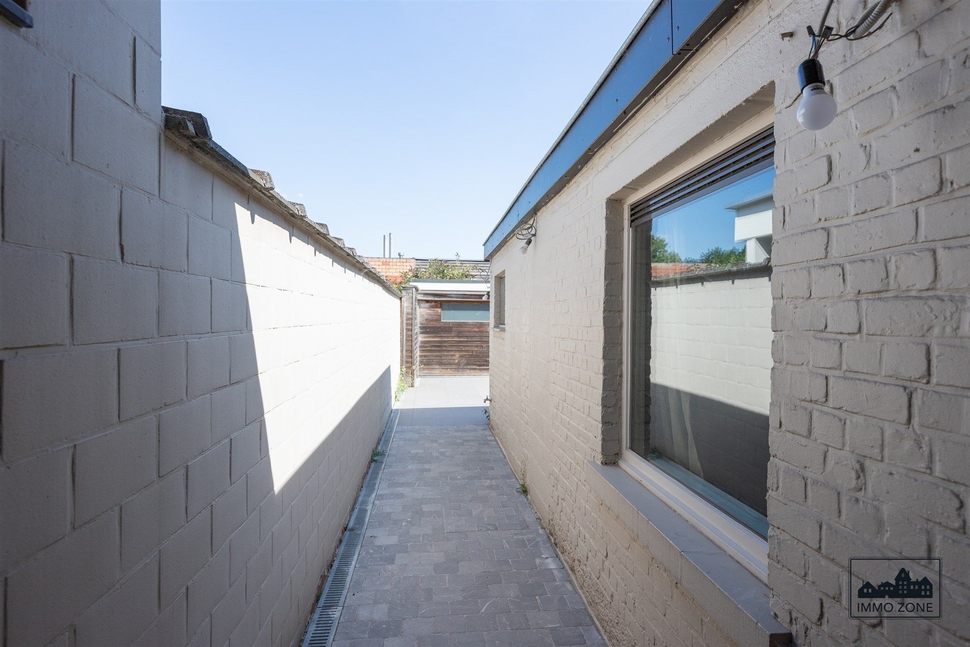 Instapklare woning met 2 slaapkamer en gezellige koer foto 18