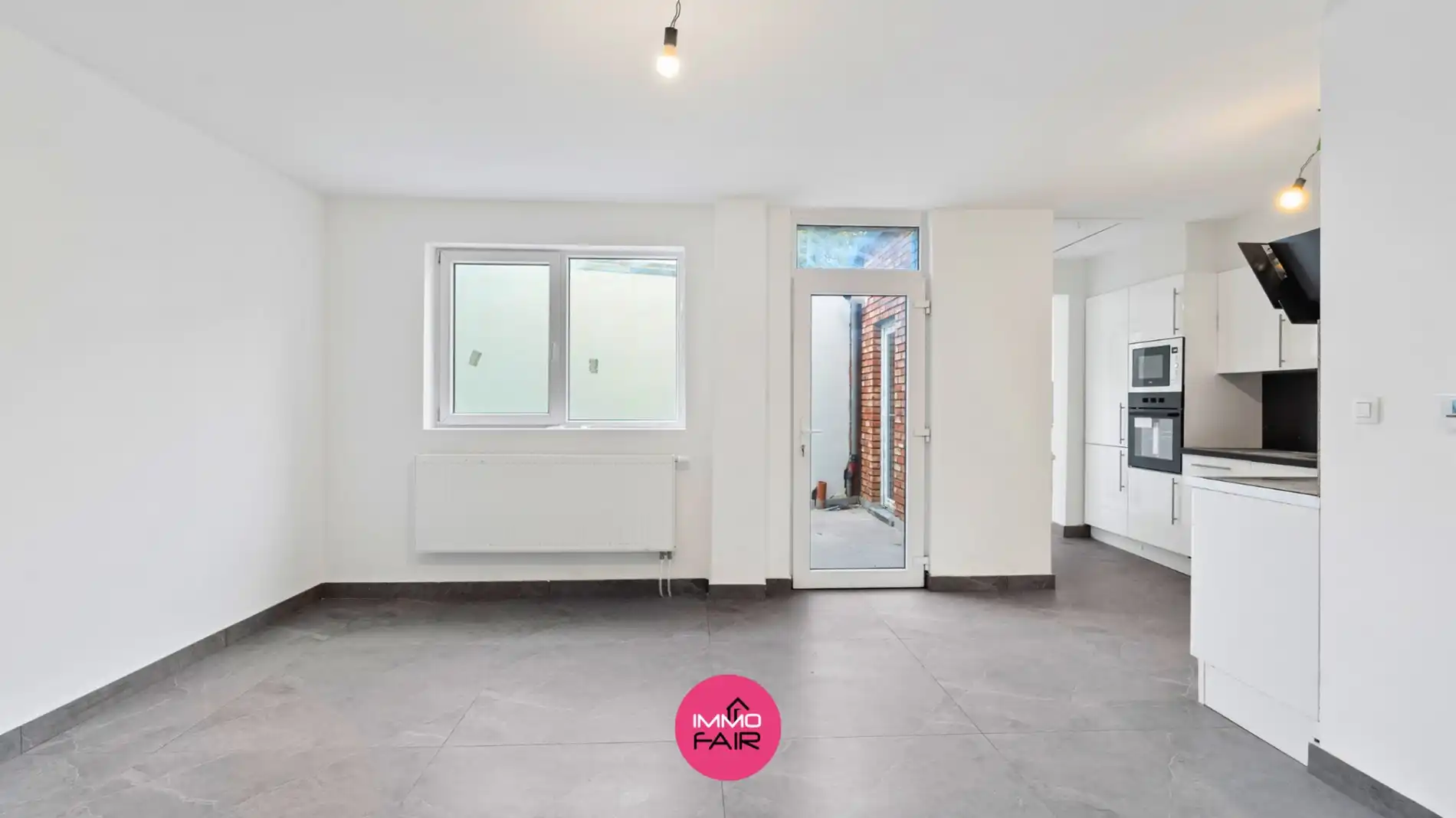 Instapklare, gerenoveerde woning vlakbij centrum Bilzen! foto 3