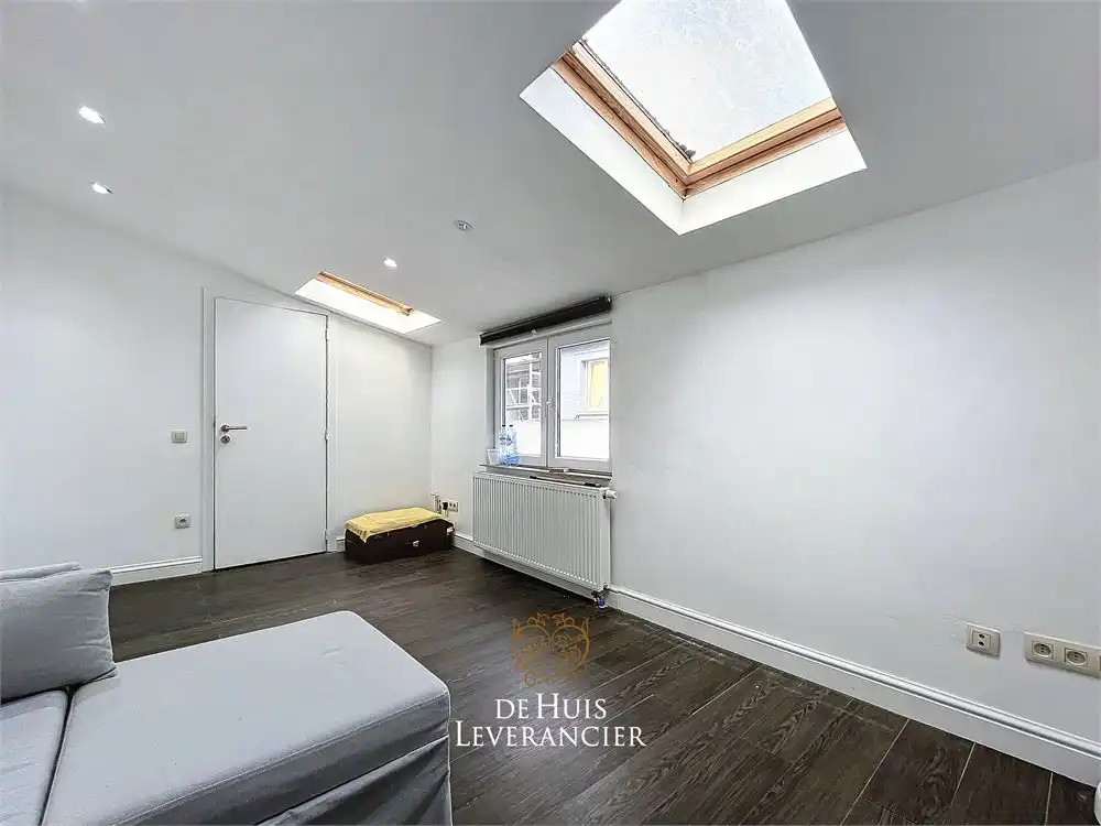 RUIME woning te koop (8 slpks, 2 badk) die ook perfect als tweewoonst kan dienen foto 39