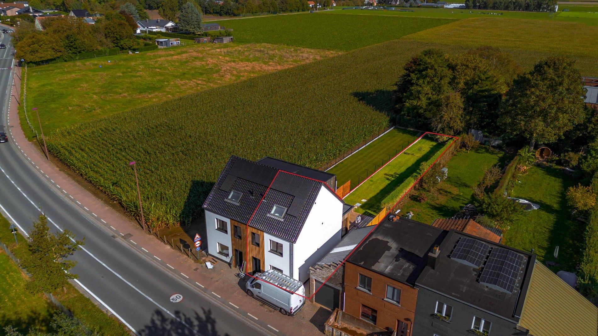 Prachtige woning met zicht op de velden foto 2