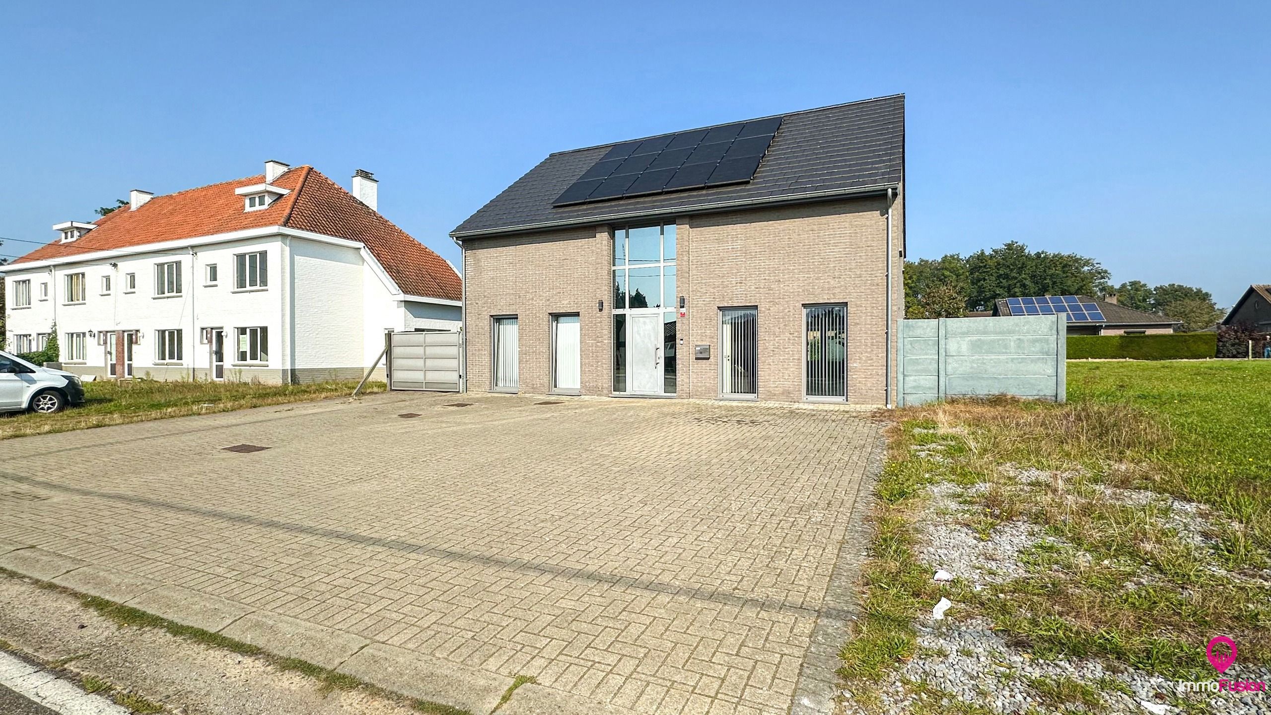 Recente vrijstaande woning van 240 m² en 8are grond! foto 36