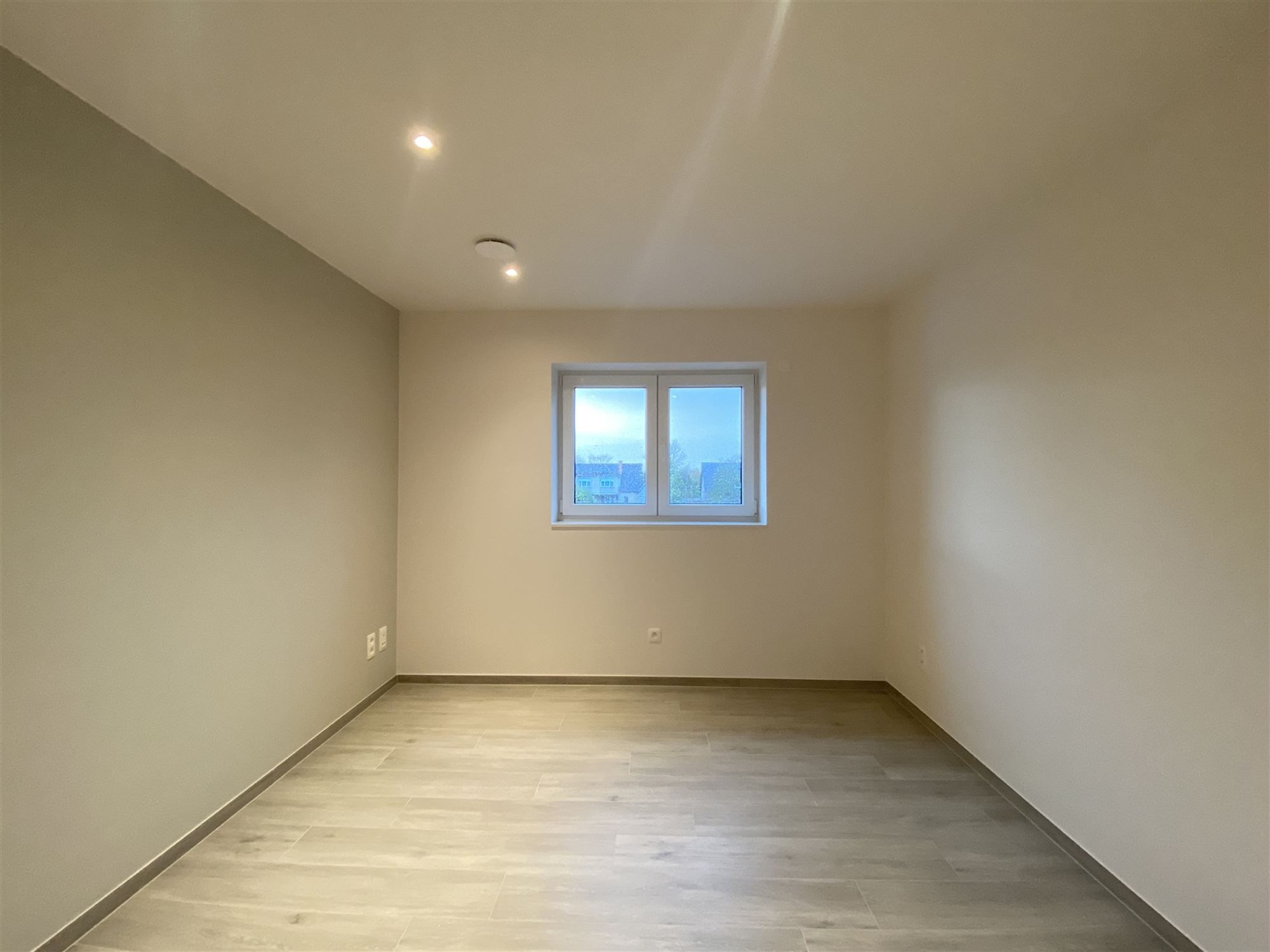 Nieuwbouwwoning te Kluizen met optimale ruimteverdeling en hedendaagse afwerking foto 16
