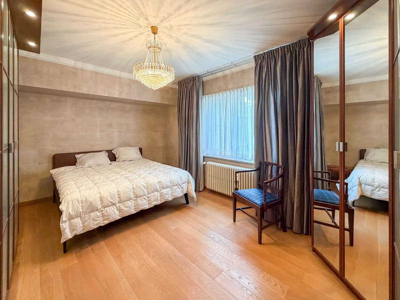 Prachtig ruim appartement met frontaal zeezicht in top-residentie foto 11