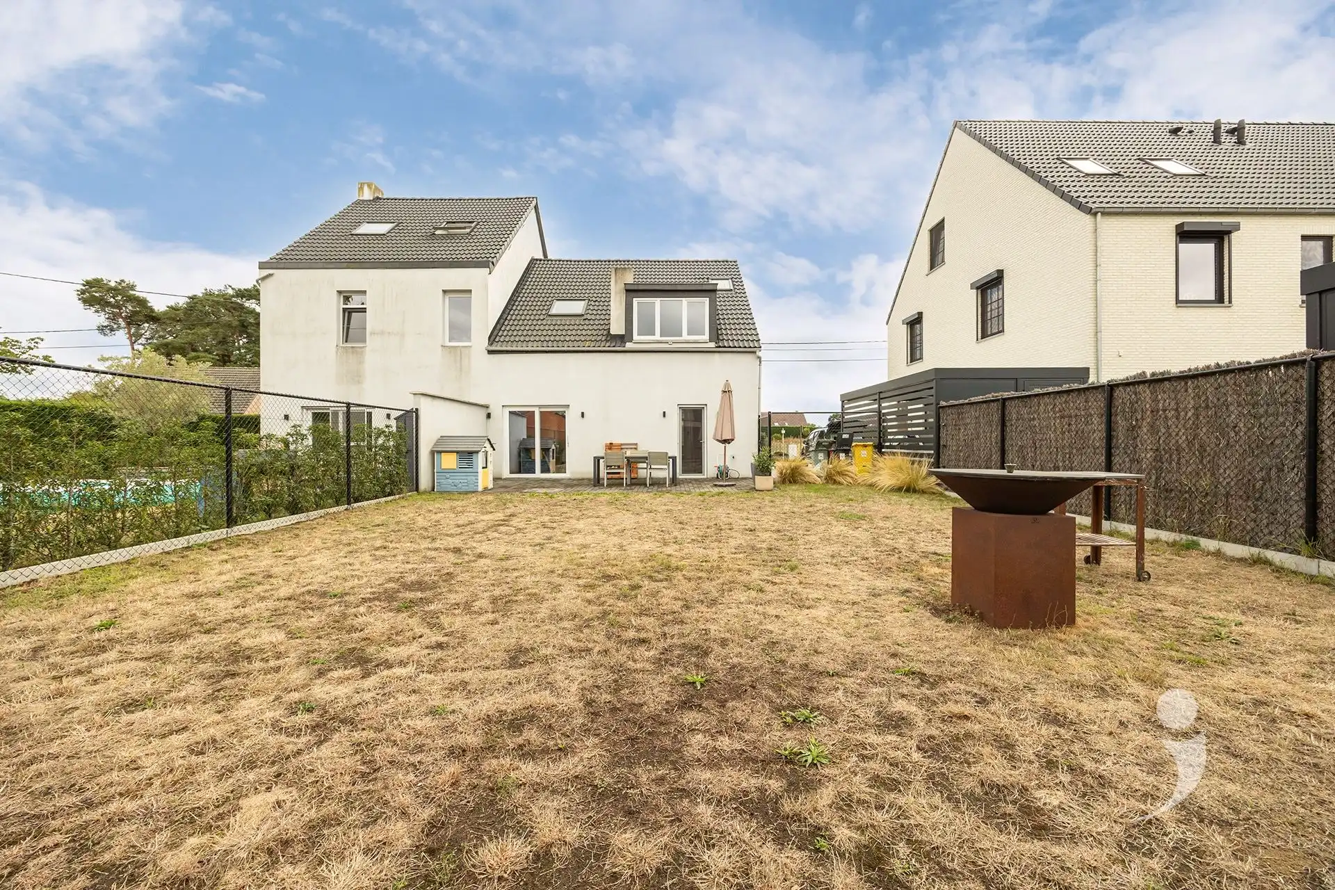 Recent gerenoveerde woning op een rustige locatie! foto 31