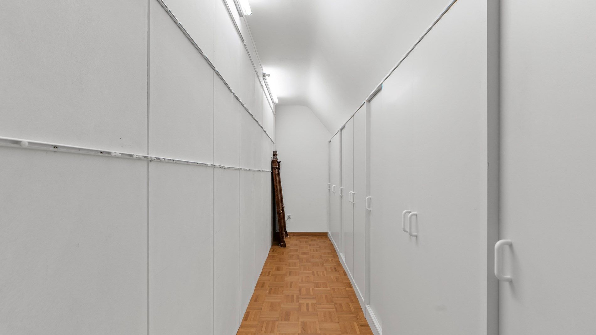 Zeer degelijk gebouwde woning met 3/5 slpks in een doodlopende straat in het centrum ! foto 23