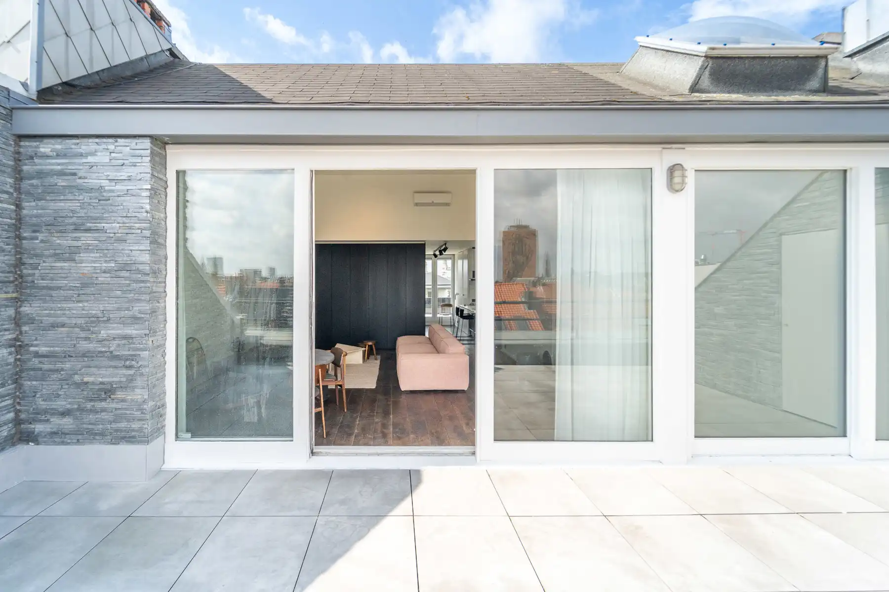 Gemeubelde penthouse met riante terrassen op ’t Zuid, uniek! foto 7