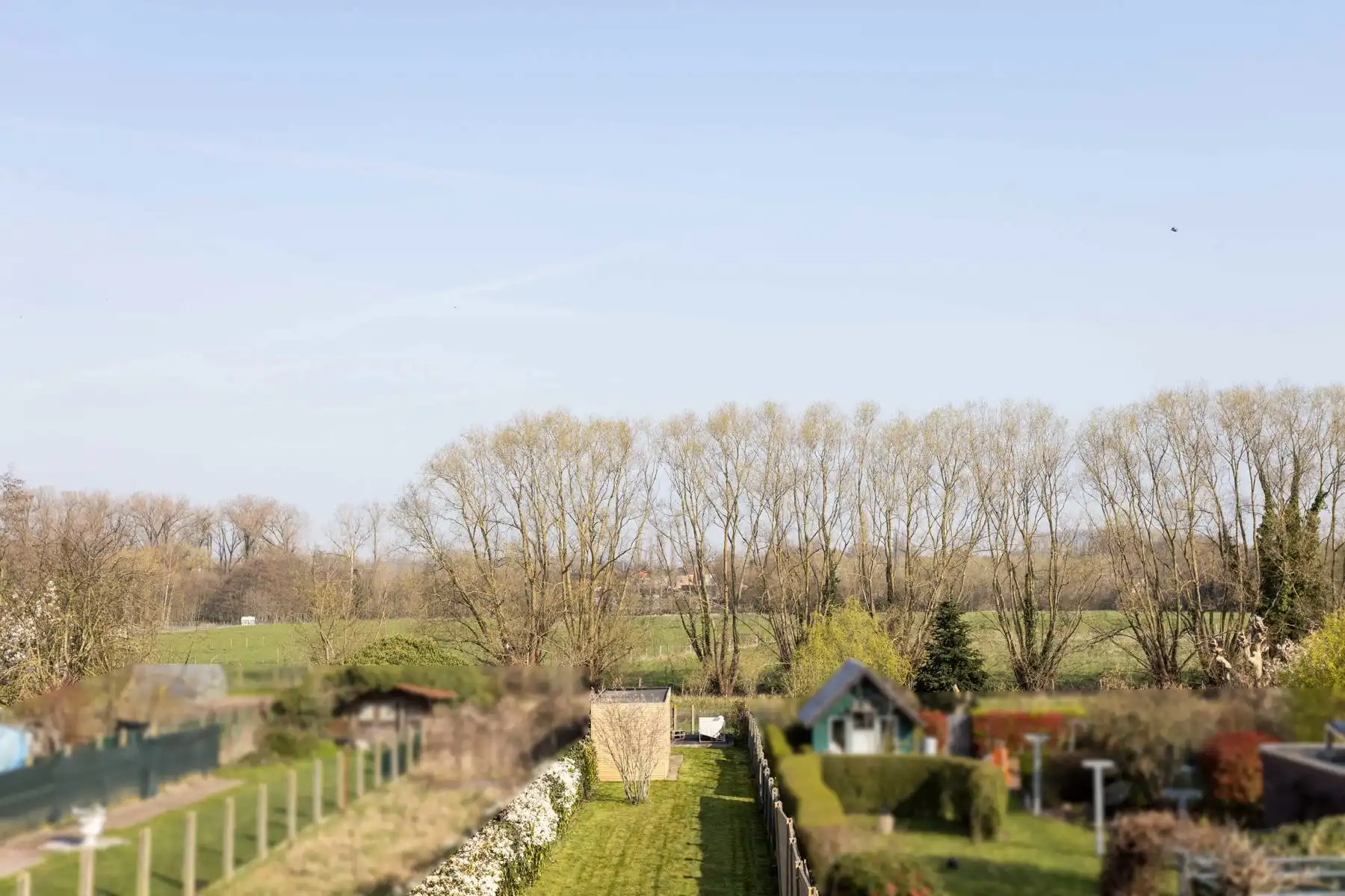 Instapklare totaal gerenoveerde woning in verkeersluwe straat! foto 22