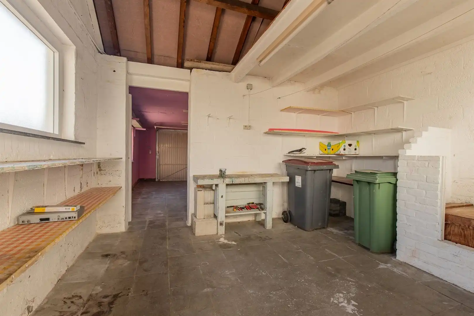 Rustig gelegen gezinswoning met 4 slaapkamers, garage en tuin. foto 11