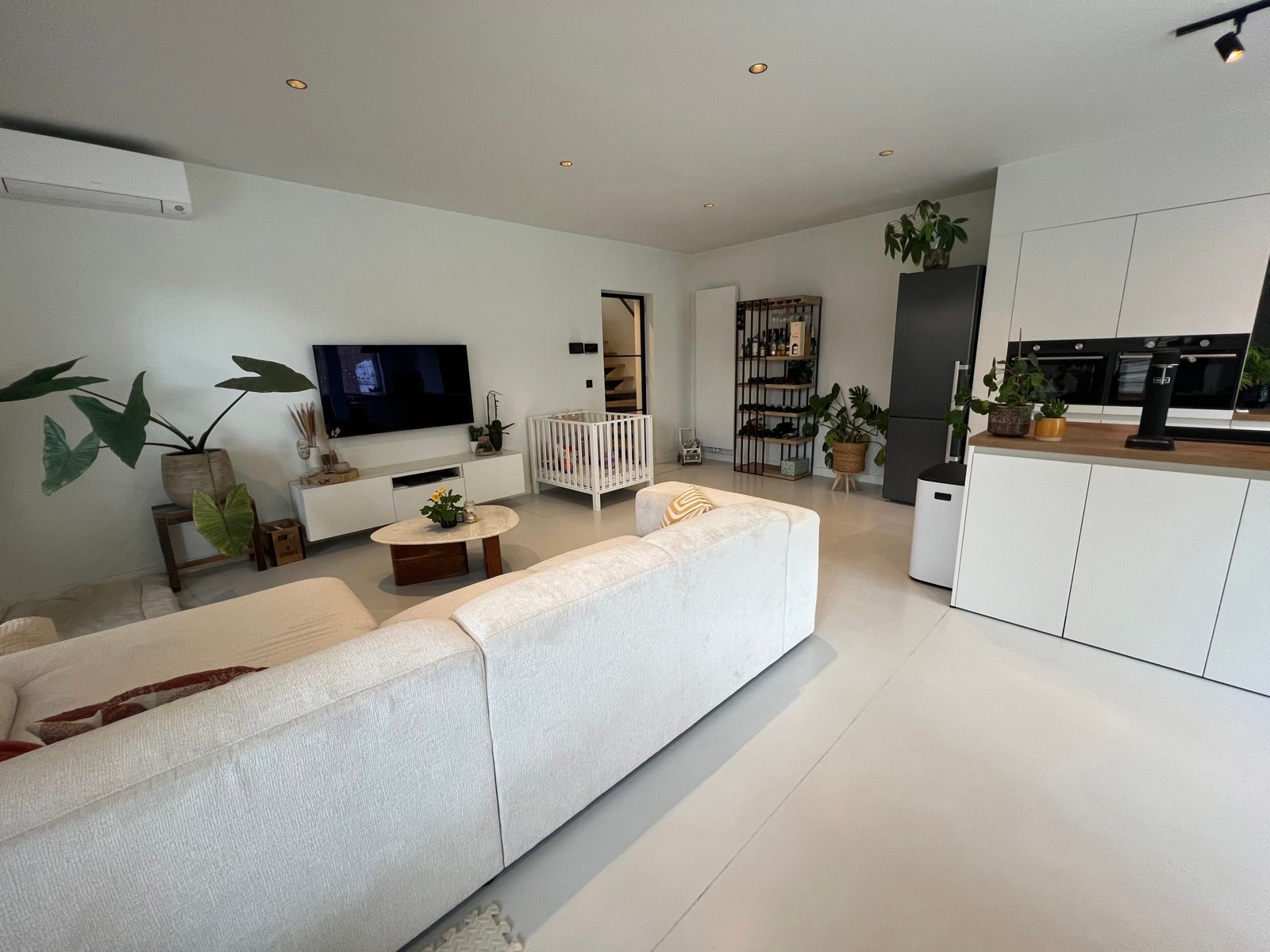 Instapklare HOB met 2slpk + bureau, tuin en garage foto 7