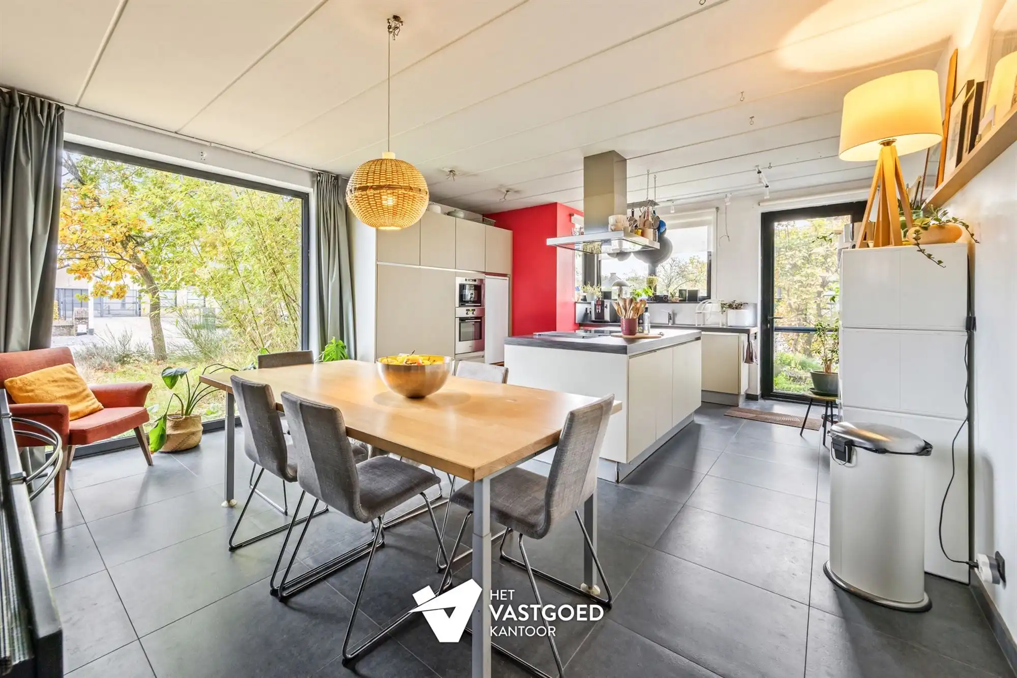 RUIME WONING MET COMMERCIELE OF MULTIFUNCTIONELE RUIMTE OP RUIM PERCEEL IN EEN GROENE OMGEVING foto 9