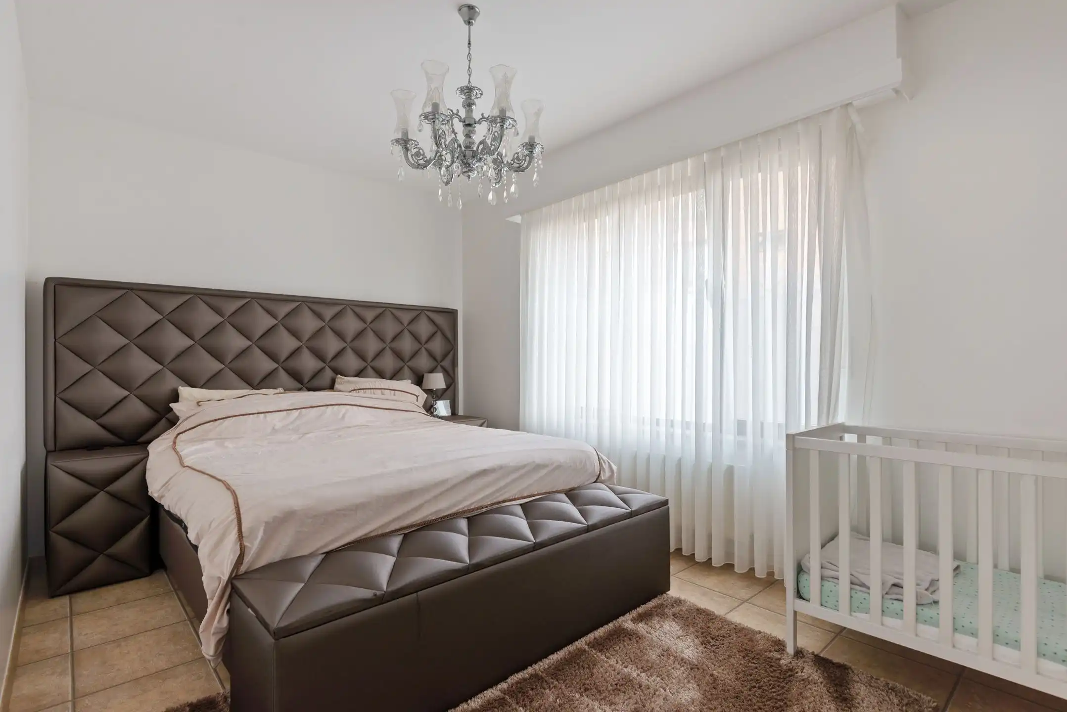 Opbrengsteigendom met 3 appartementen + garageboxen in Wommelgem te koop! foto 9