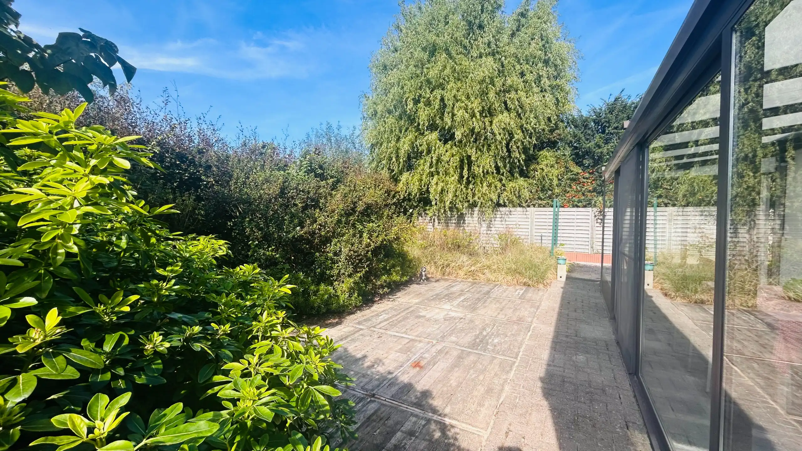 Verzorgde bungalow op 585 m2 met 3 slaapkamers en zonnige tuin nabij het centrum foto 11