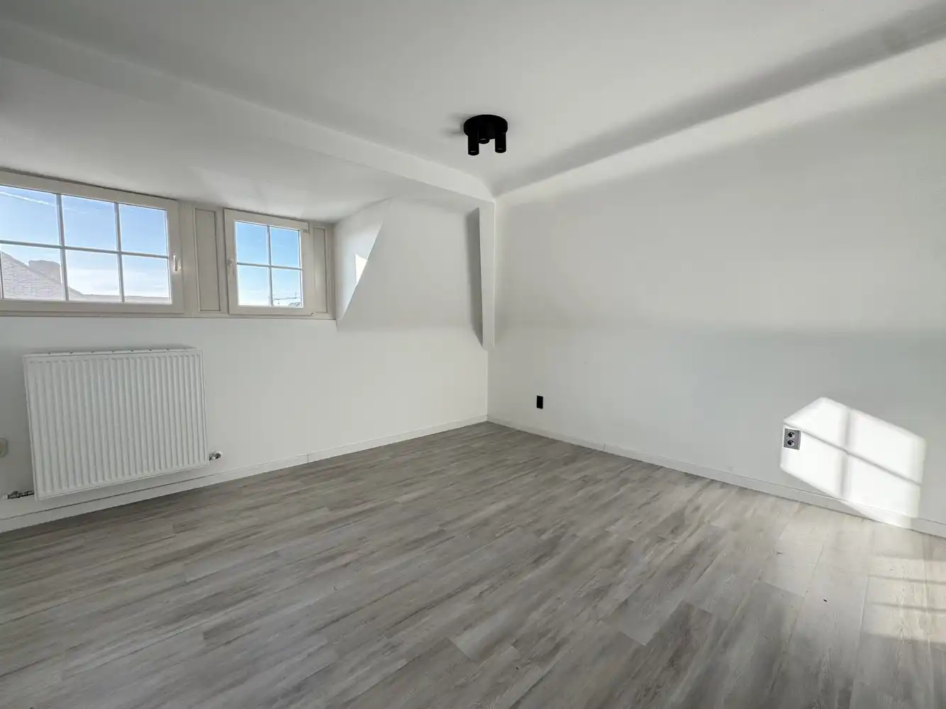 GERENOVEERDE, INSTAPKLARE WONING (H.O.B.) foto 8