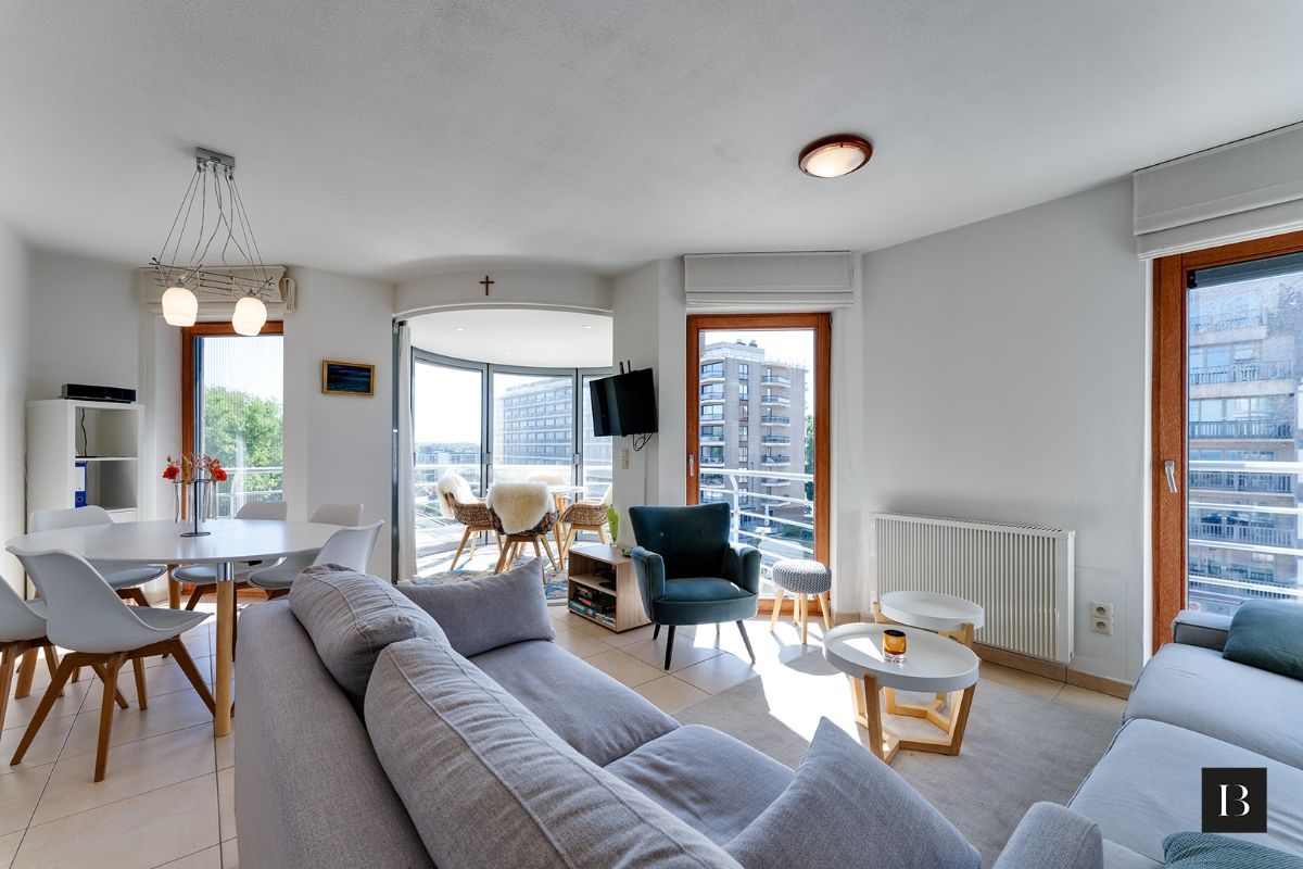 Appartement met 2 slaapkamers in residentie Ideal Tower foto 2
