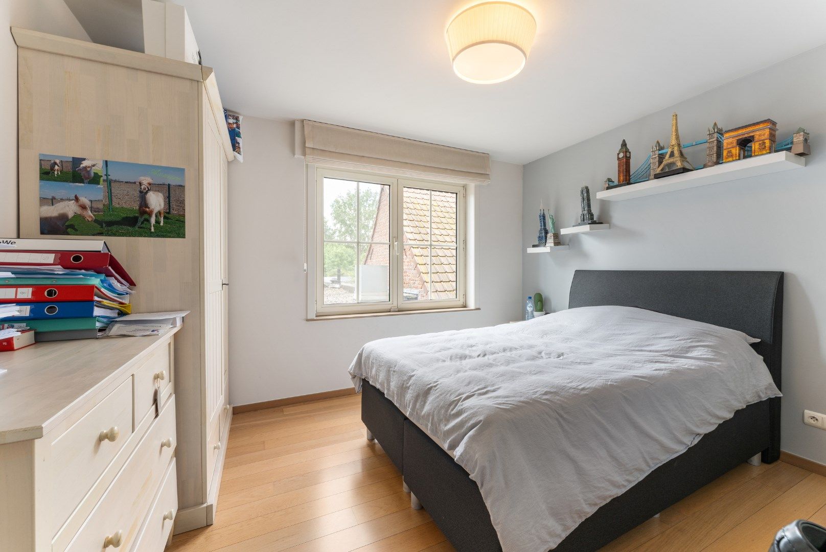 PRACHTIGE WONING MET EIKEN BIJGEBOUW | HANDELSRUIMTE & 4 GARAGES!!!  foto 17