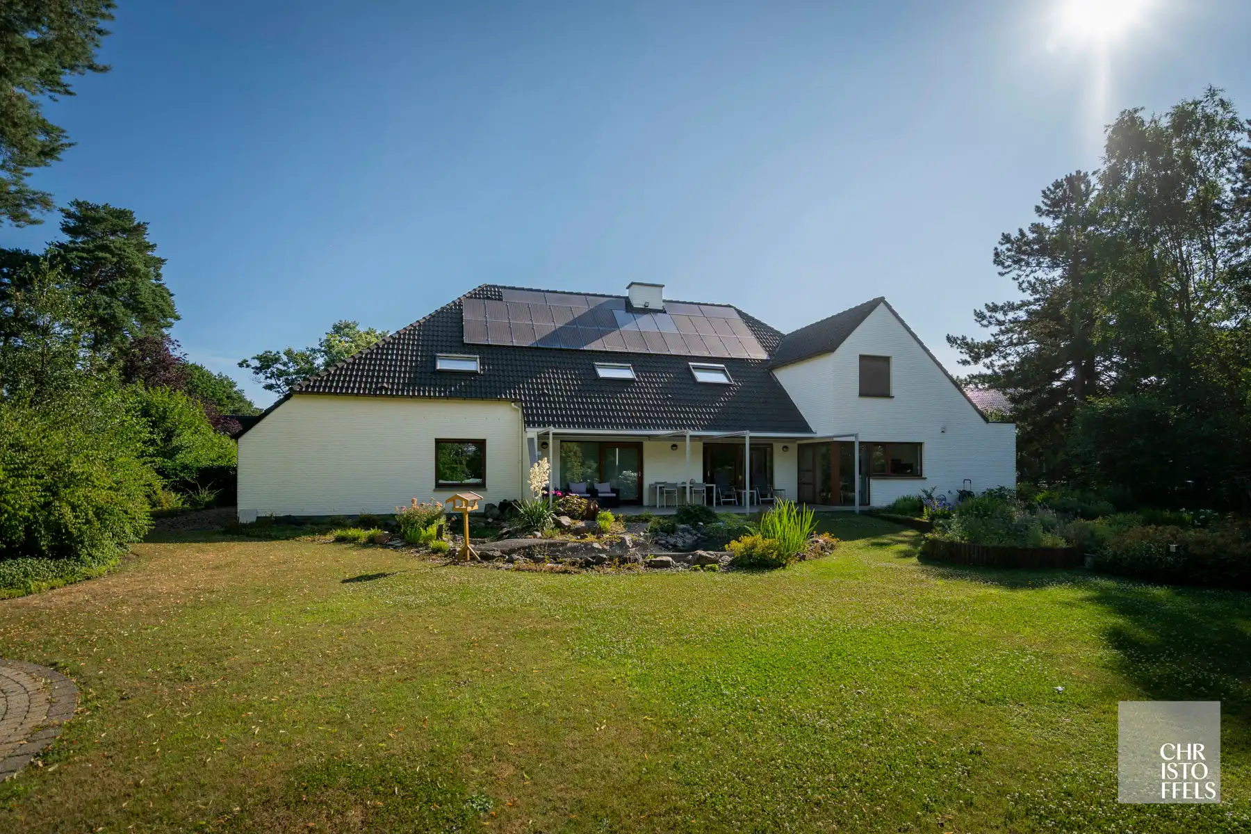 Villa van 496 m² met kantoren op een uniek perceel van 2.400 m²! foto 7