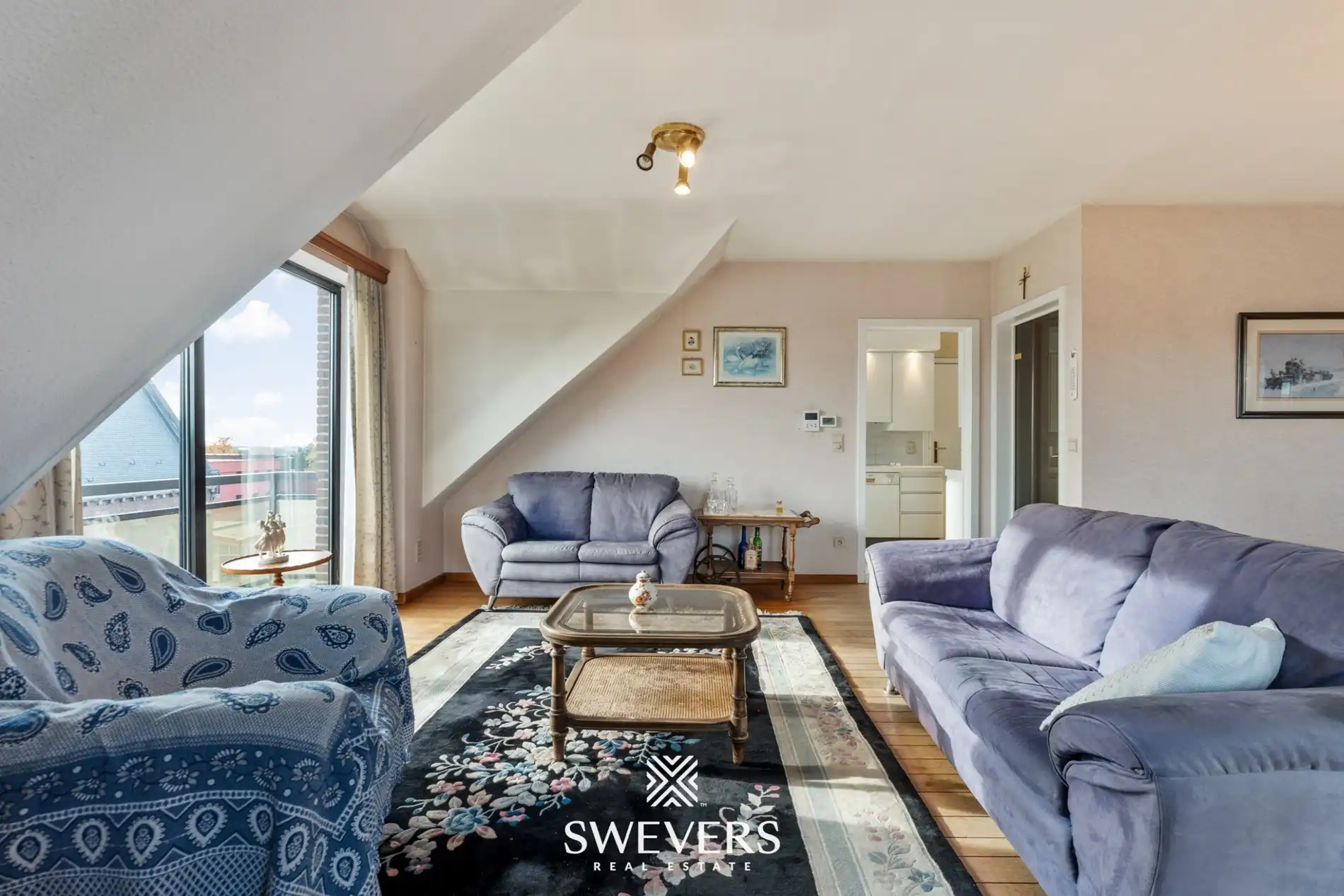 Ruim appartement met 3 slpk en veel lichtinval in Borgloon foto 7