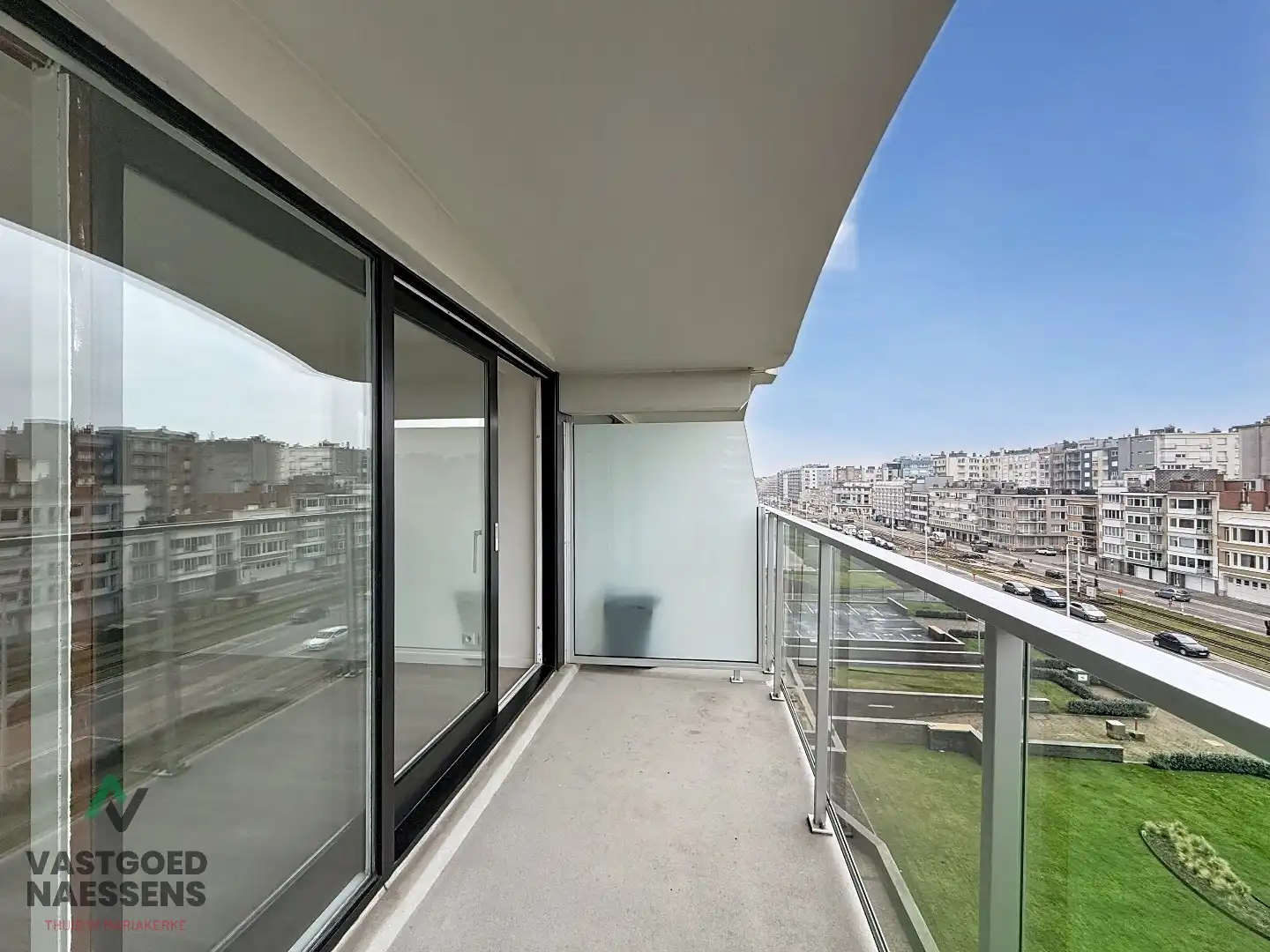 GERENOVEERD 1 SLPK APP MET 2 TERRASSEN foto 2