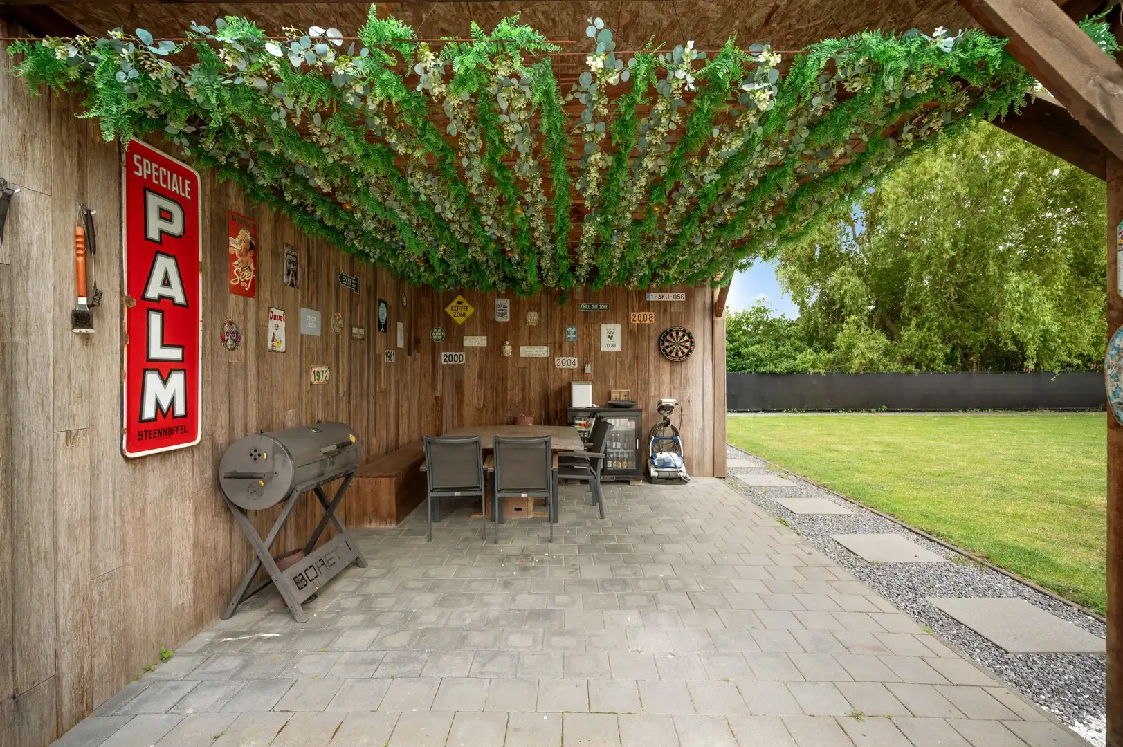 Moderne villa in een rustige en groene omgeving foto 19