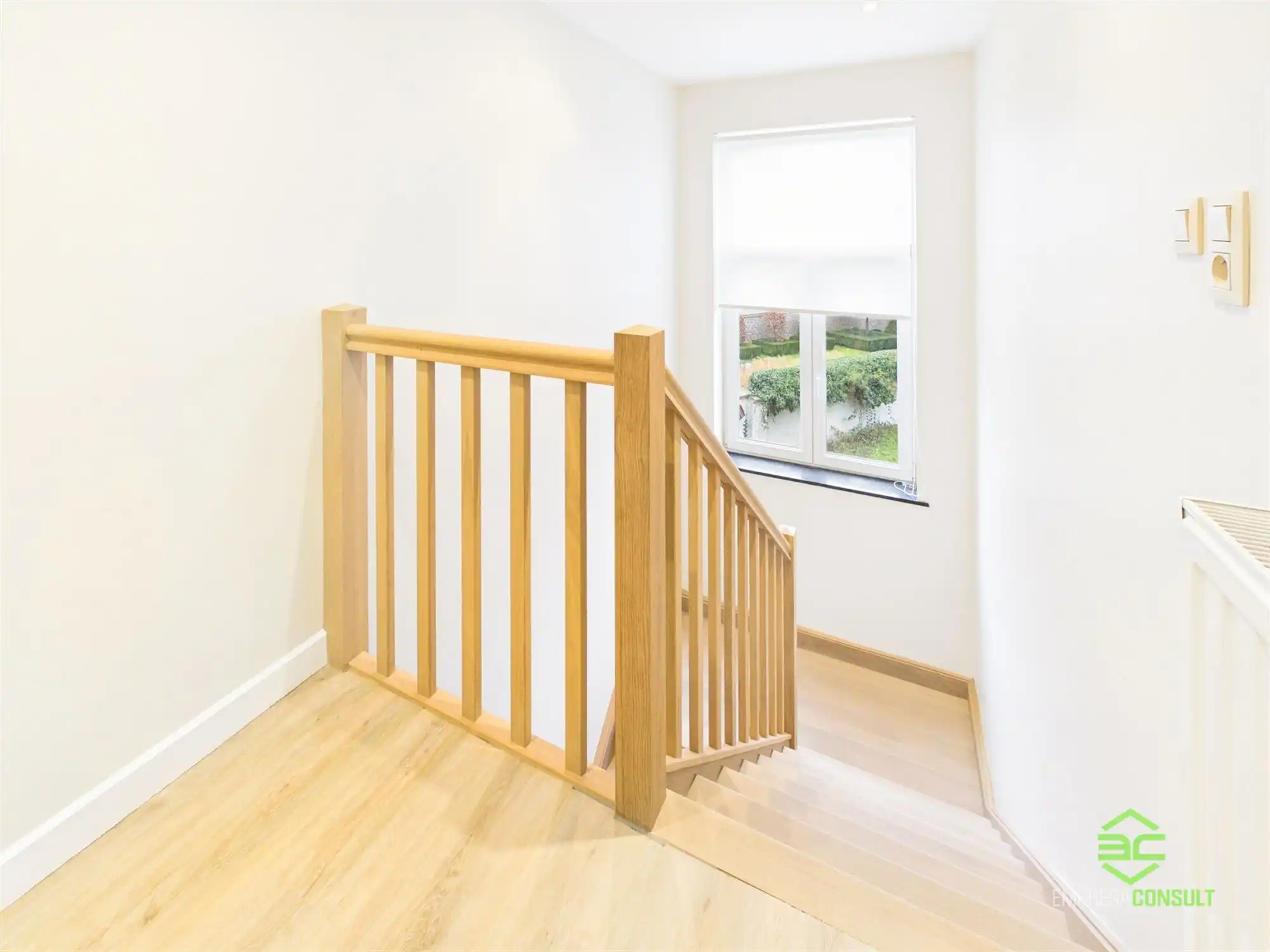 Gerenoveerde rijwoning met 3 slpk in het centrum! foto 10