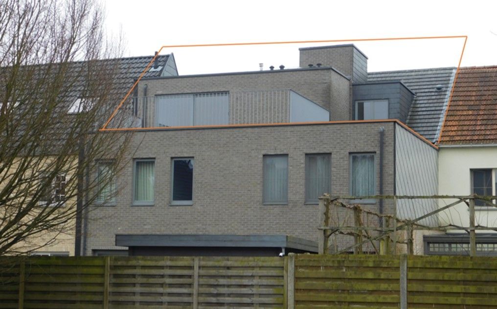 Dakappartement met 2 terrassen, 2 slaapkamers en garage staanplaats te centrum Itegem foto {{pictureIndex}}