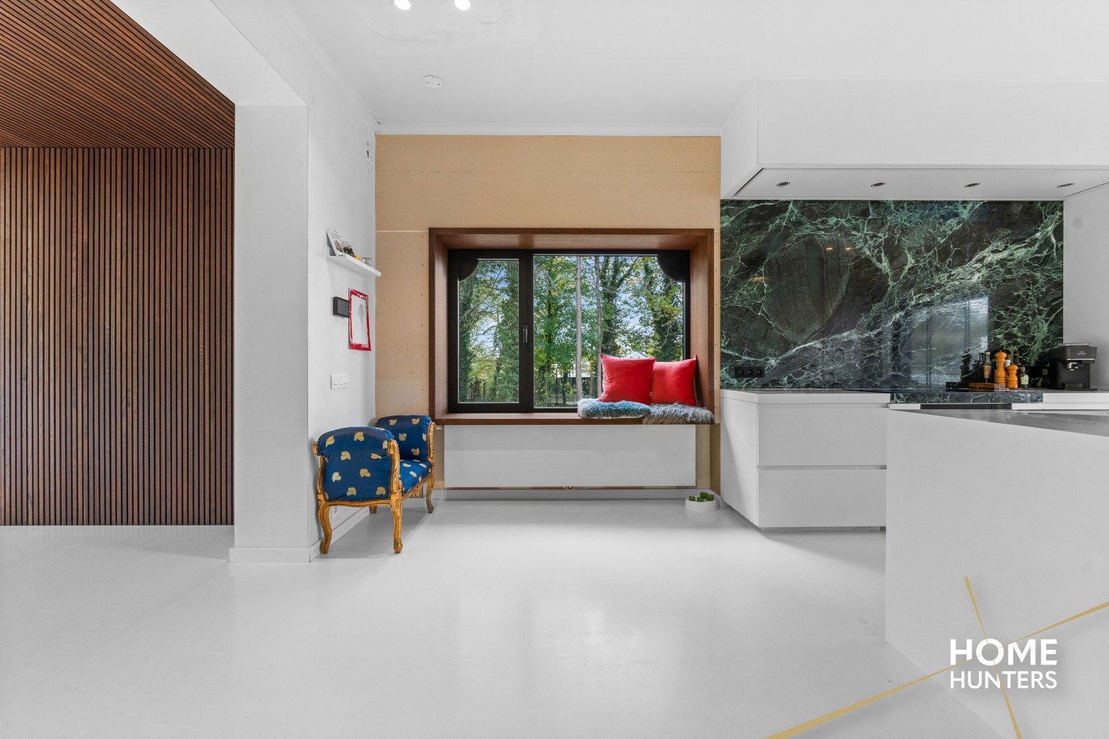 Riante villa in Zonnebeke op 8.374 m² met praktijkruimte, zwembad en volledige kelder foto 13