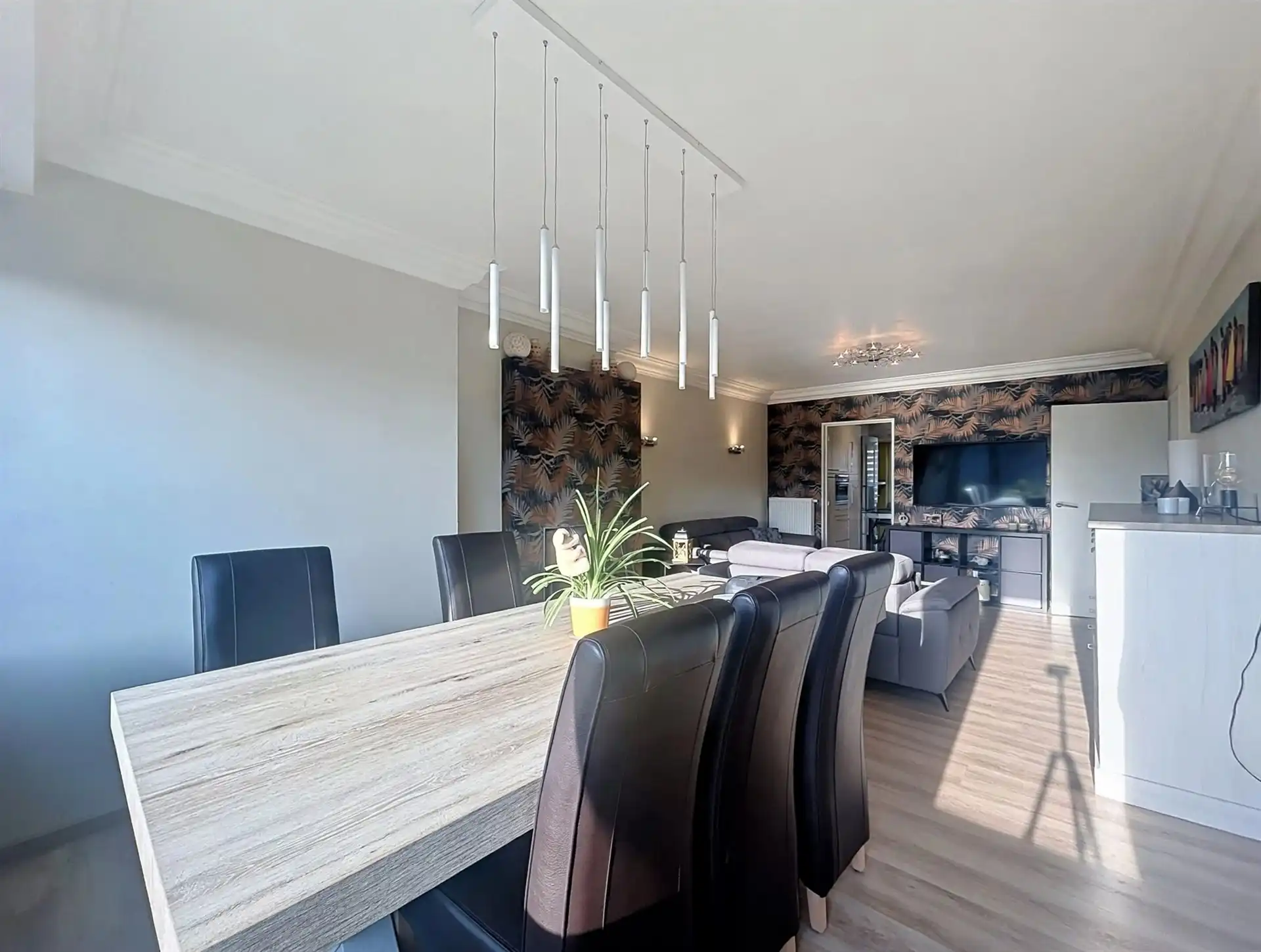 bel-etage woning met 2 slaapkamers, garage en ruime tuin op toplocatie foto 4