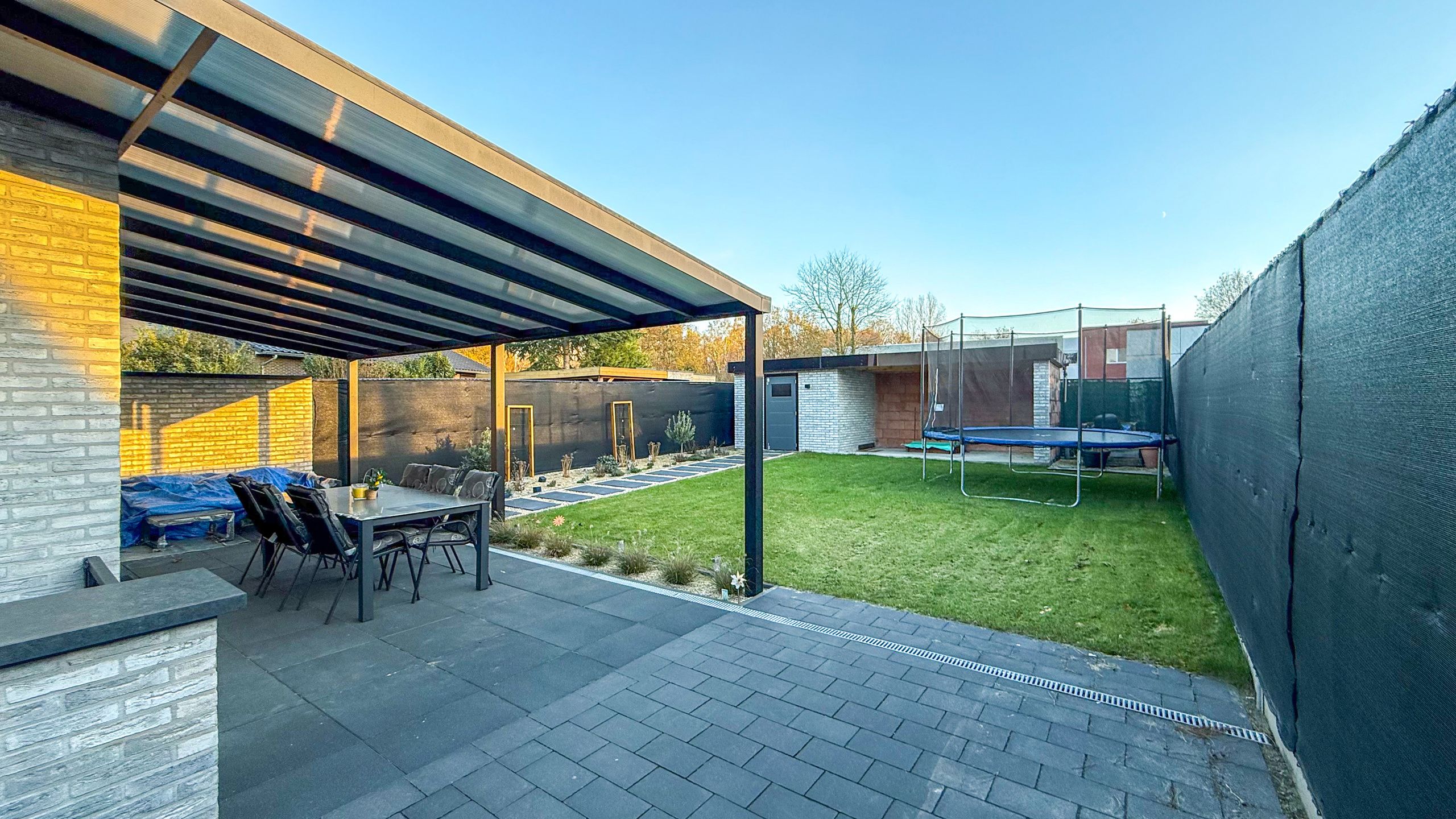 Moderne halfopen bebouwing (3 jaar oud) nabij E313 & E314! foto 44