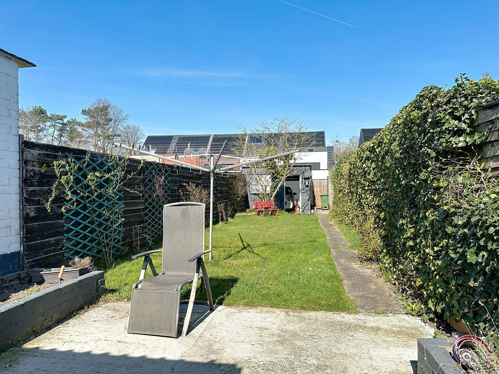 Woning met potentieel en leuke tuin nabij centrum foto 3