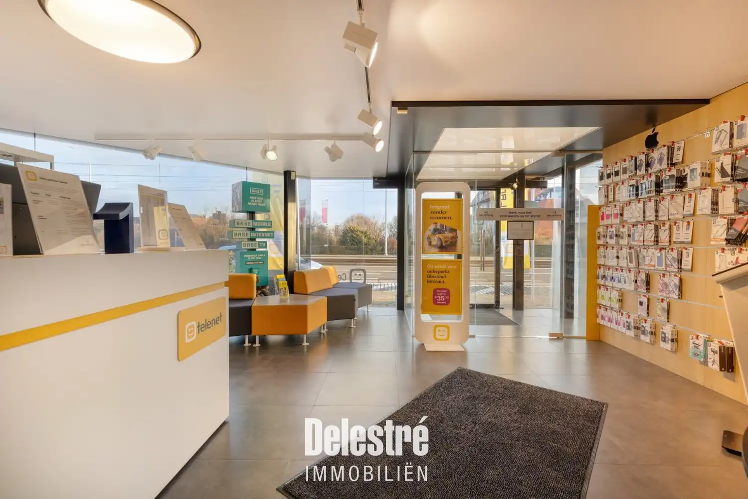 Commerciële topligging (TELENET) met woonst (vakantieapp.) op de Albert I Laan – Residentie Mirhras foto 9